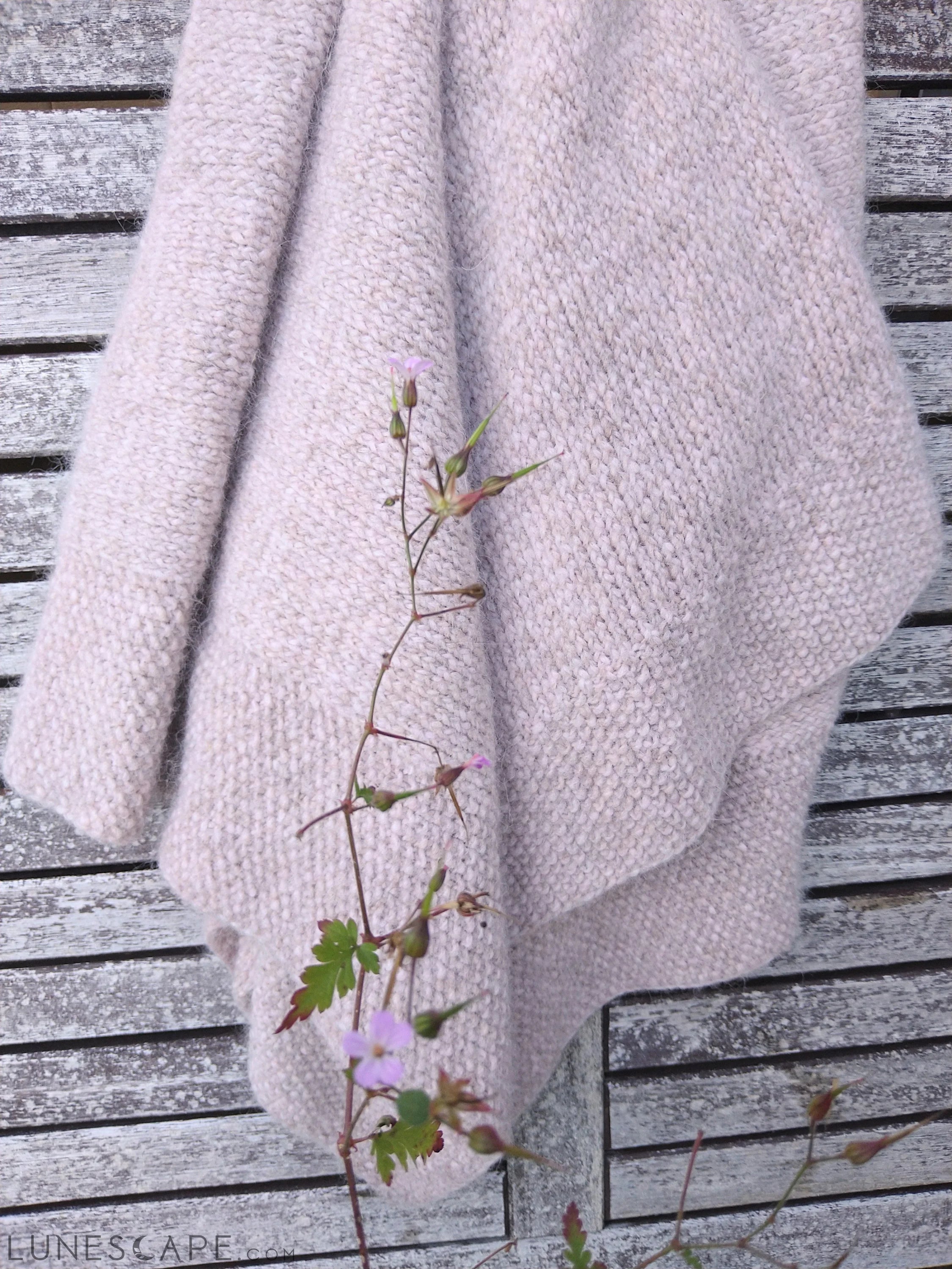 Knitted Pink Sand Alpaca and Merino Wool Baby Blanket LUNESCAPE