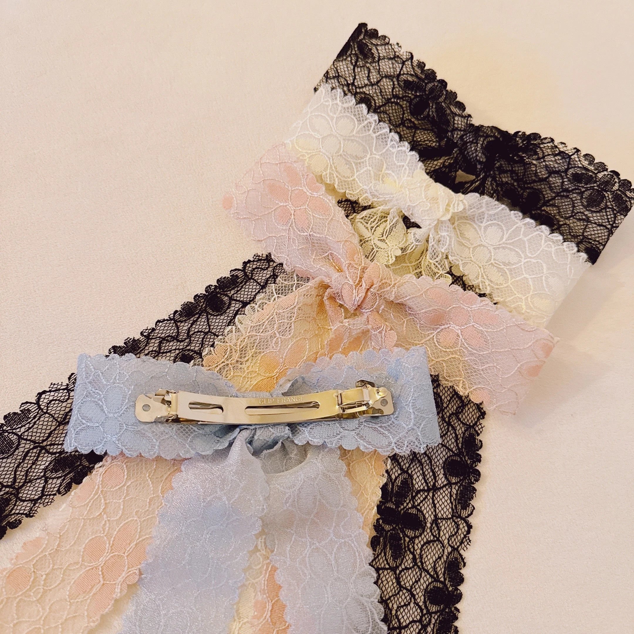 Lace Belle Bow Hair Clip LUNESCAPE