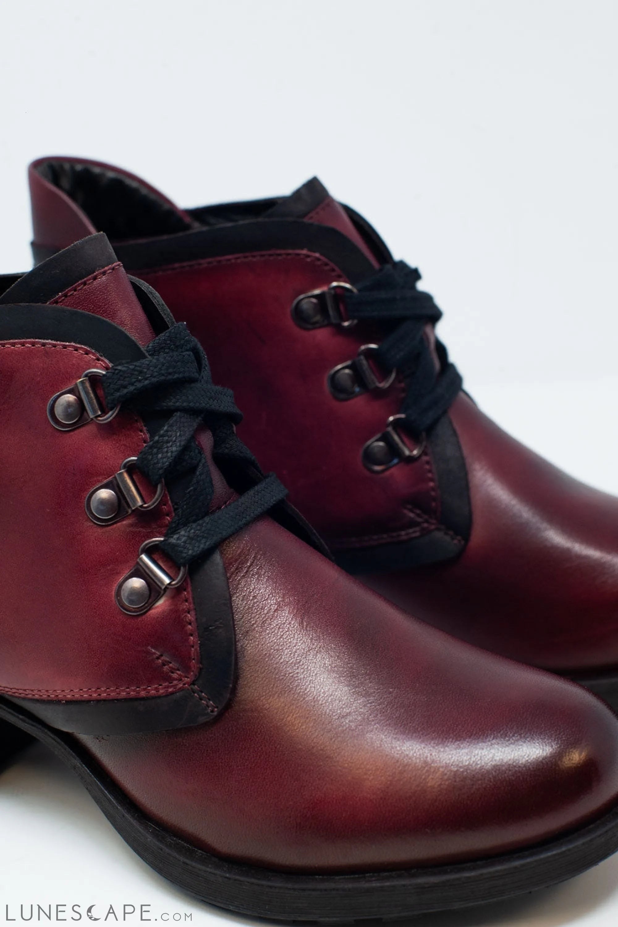Lace Up Boot in Maroon LUNESCAPE