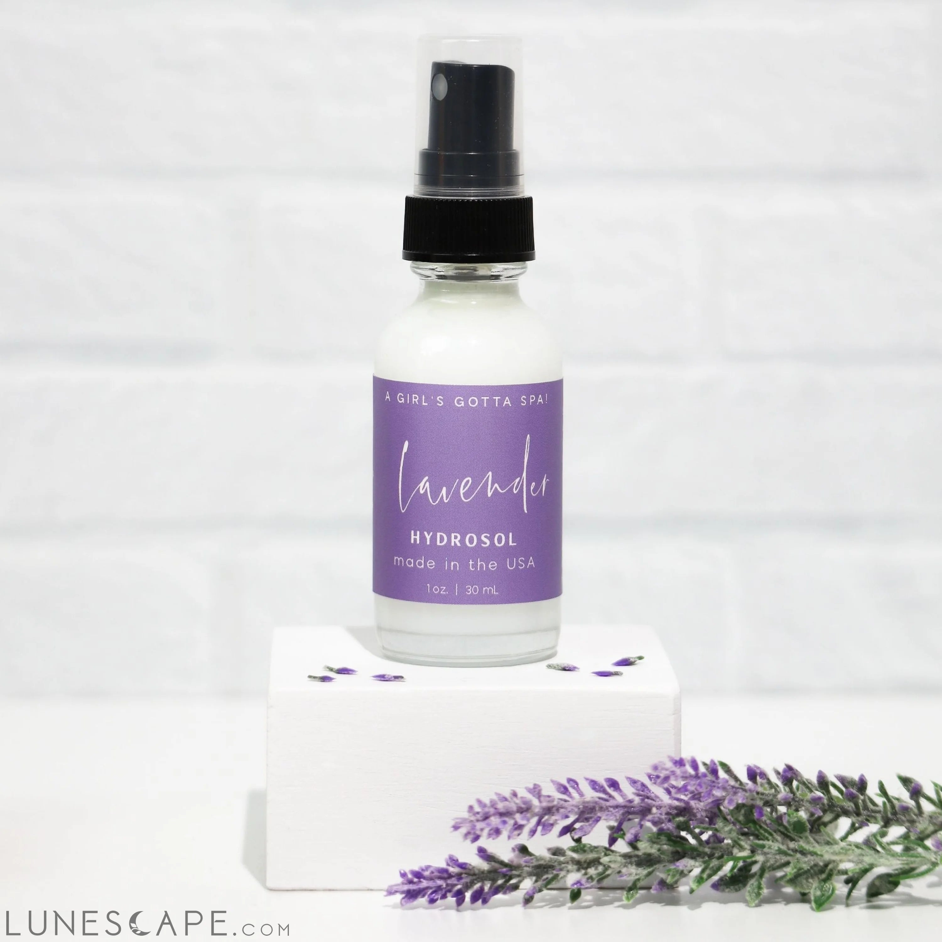 Lavender Hydrosol Mist LUNESCAPE