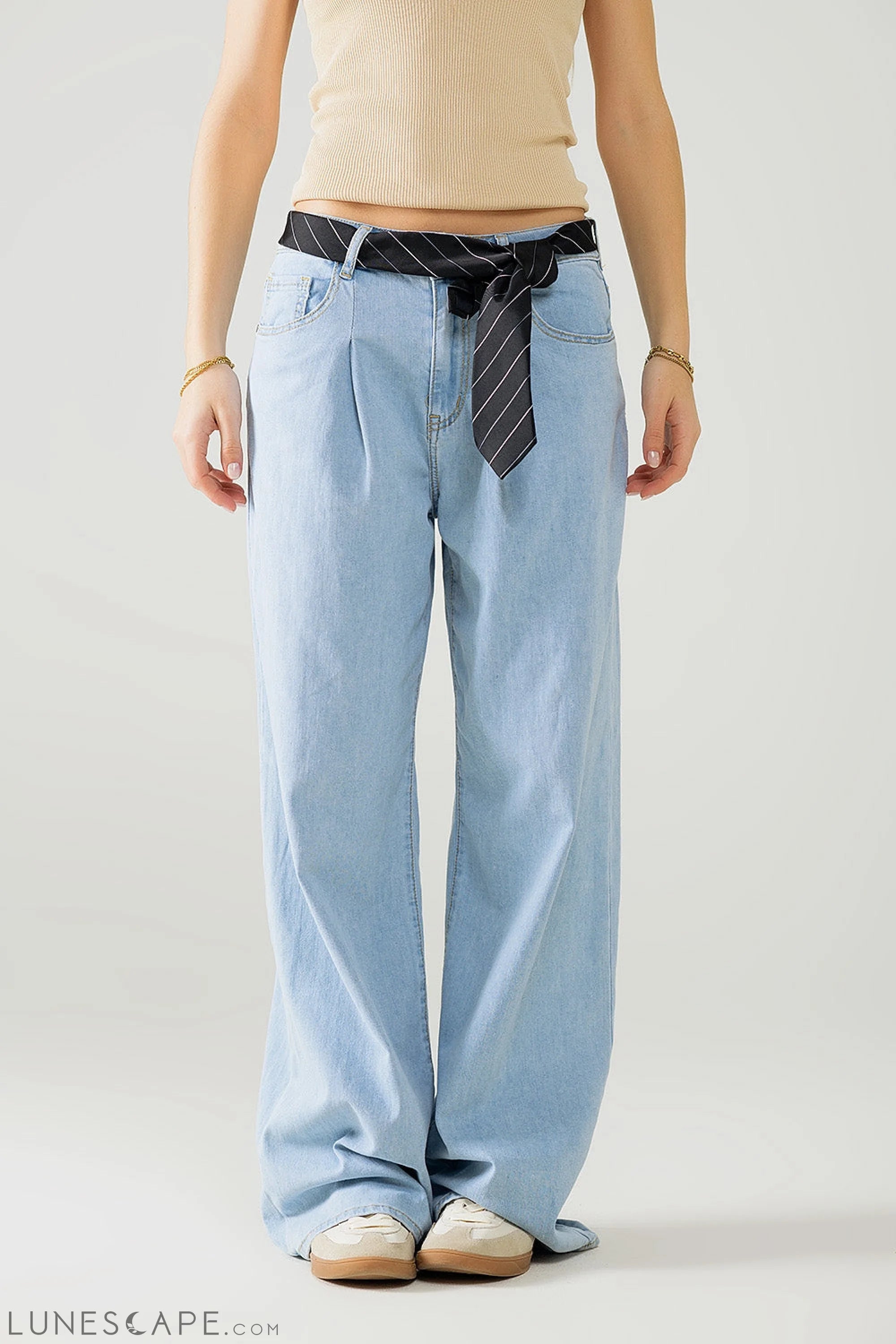 Light Blue Wide-Leg Jeans With Pleats LUNESCAPE