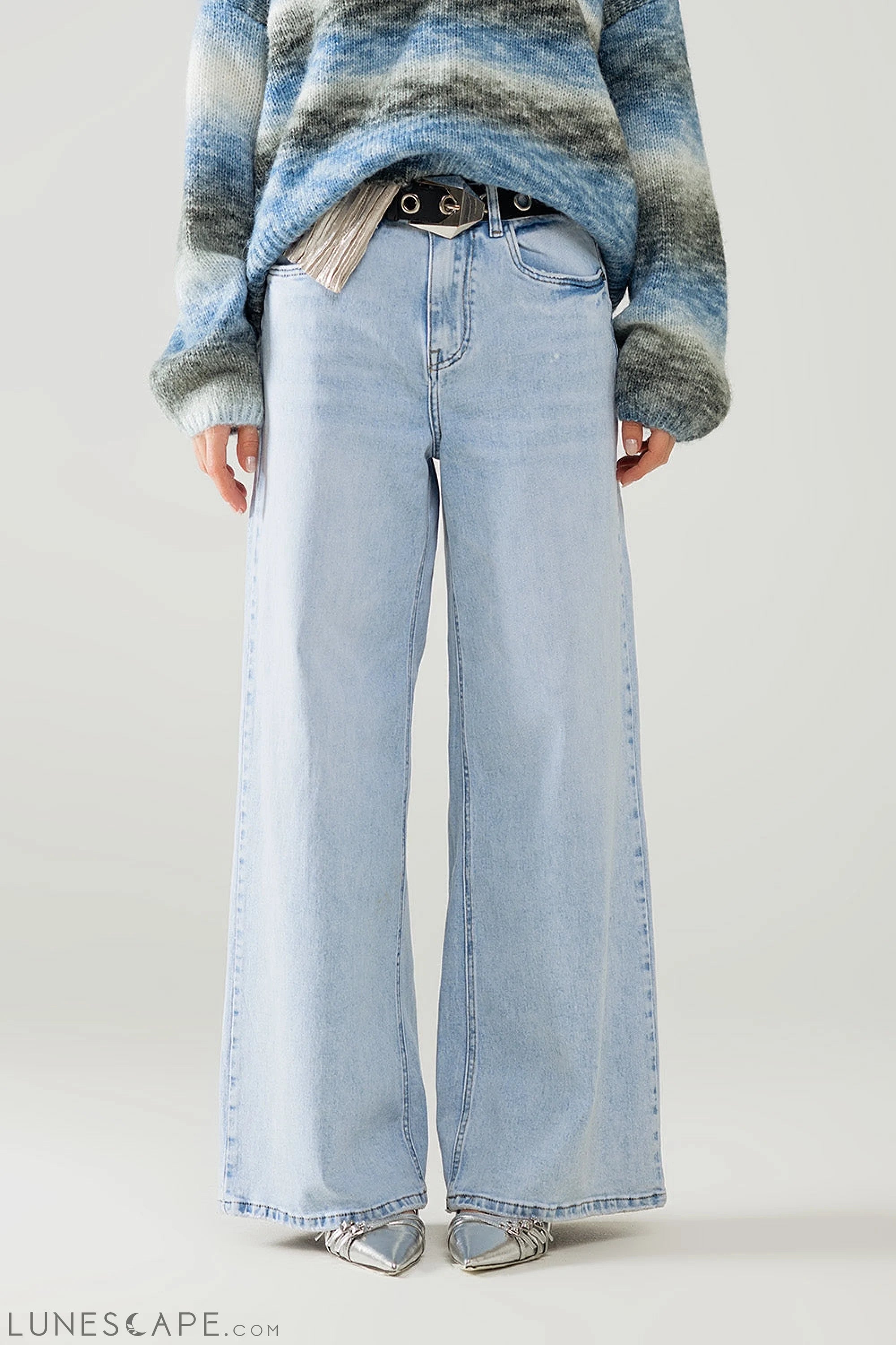 Light Wash Wide Leg Jeans With Stretch LUNESCAPE