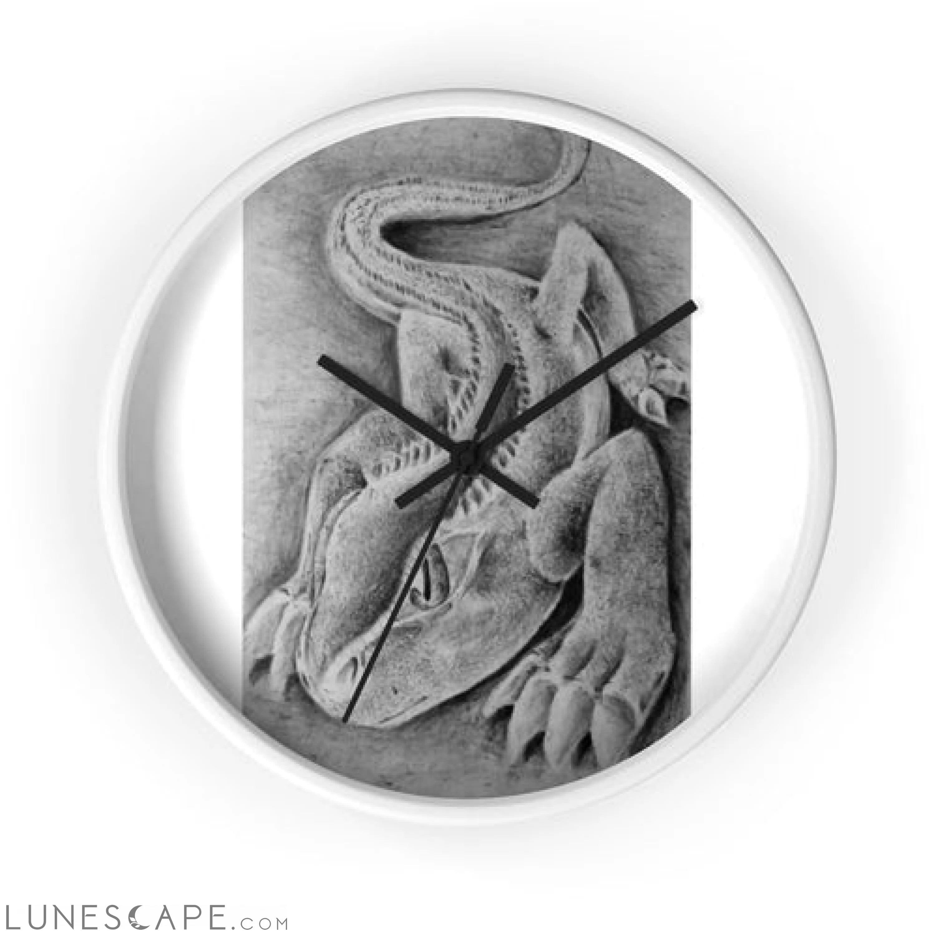 Lizzy the Lizard Wall clock LUNESCAPE
