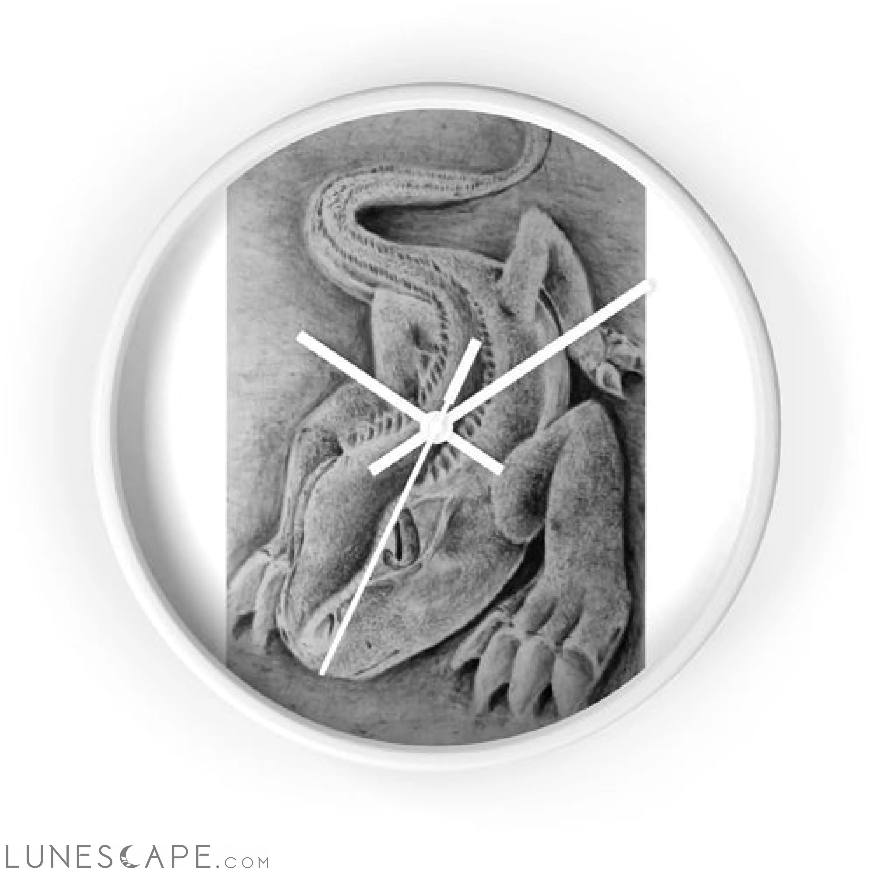 Lizzy the Lizard Wall clock LUNESCAPE