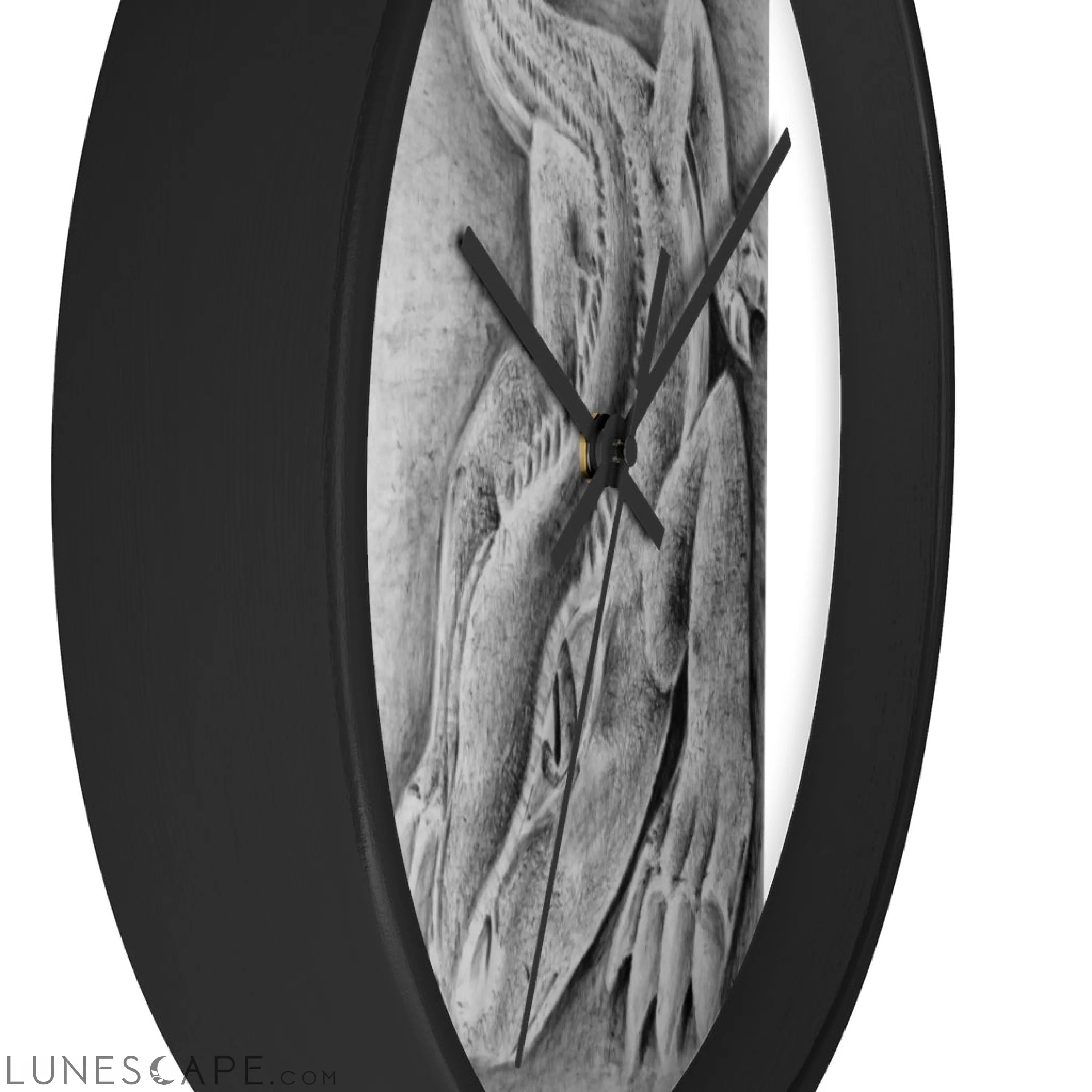 Lizzy the Lizard Wall clock LUNESCAPE