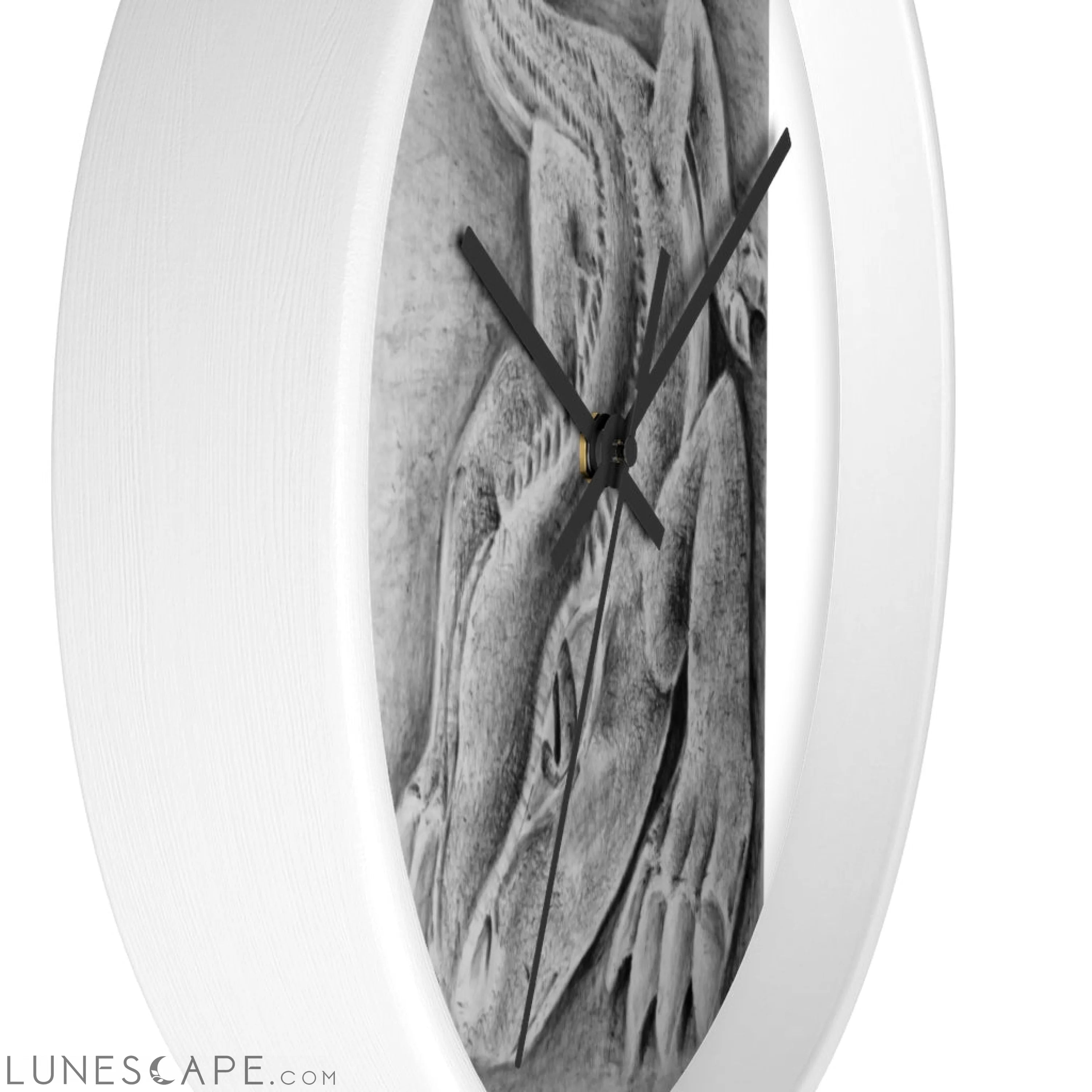 Lizzy the Lizard Wall clock LUNESCAPE