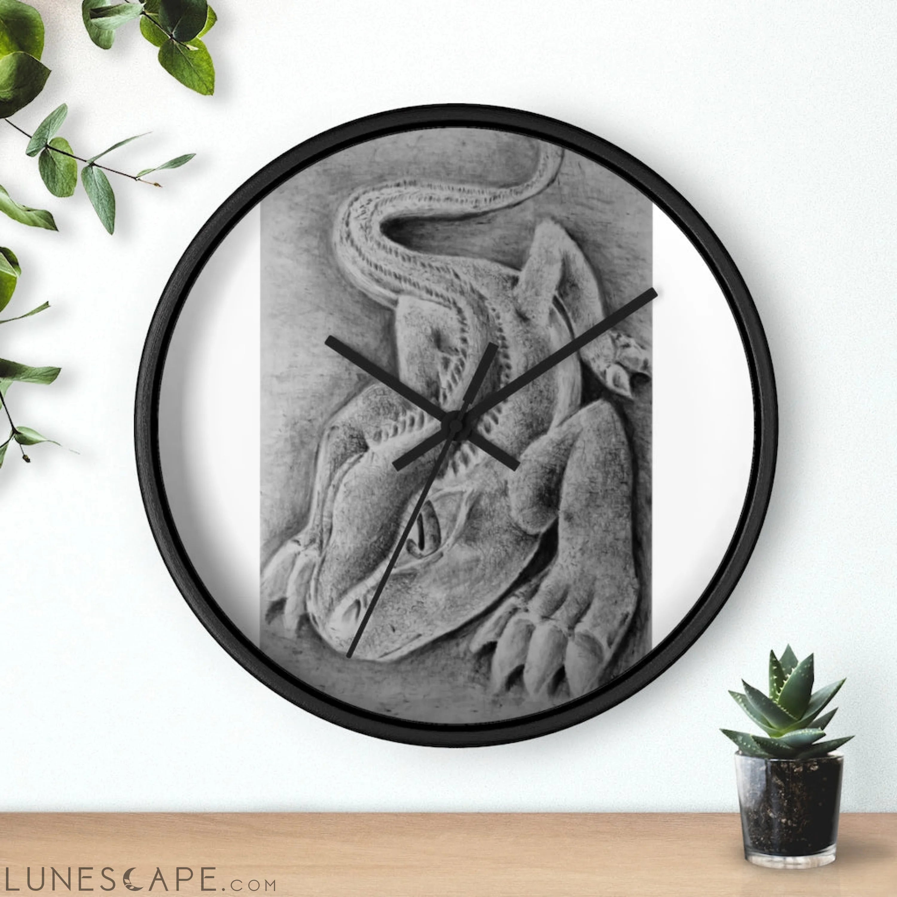 Lizzy the Lizard Wall clock LUNESCAPE