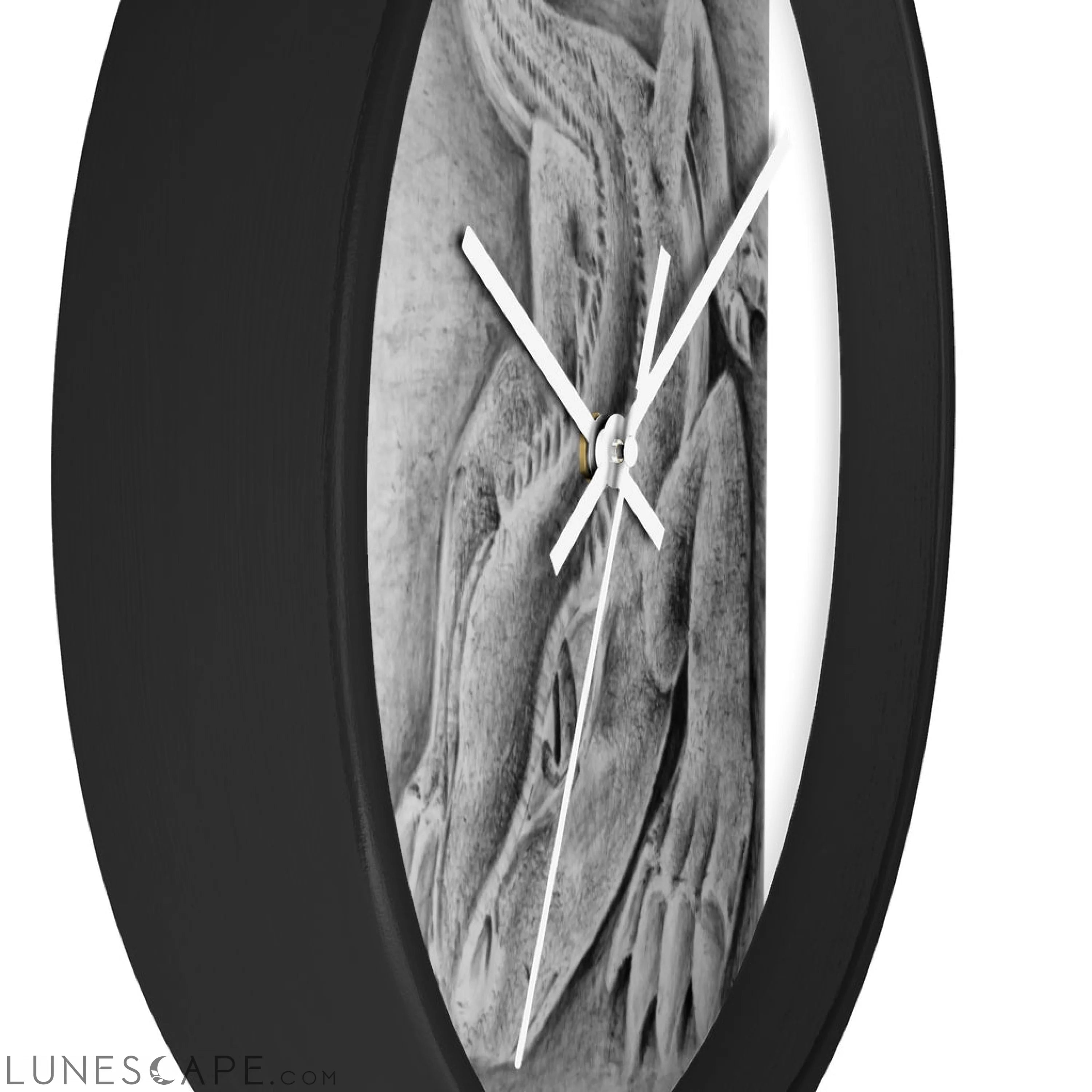 Lizzy the Lizard Wall clock LUNESCAPE