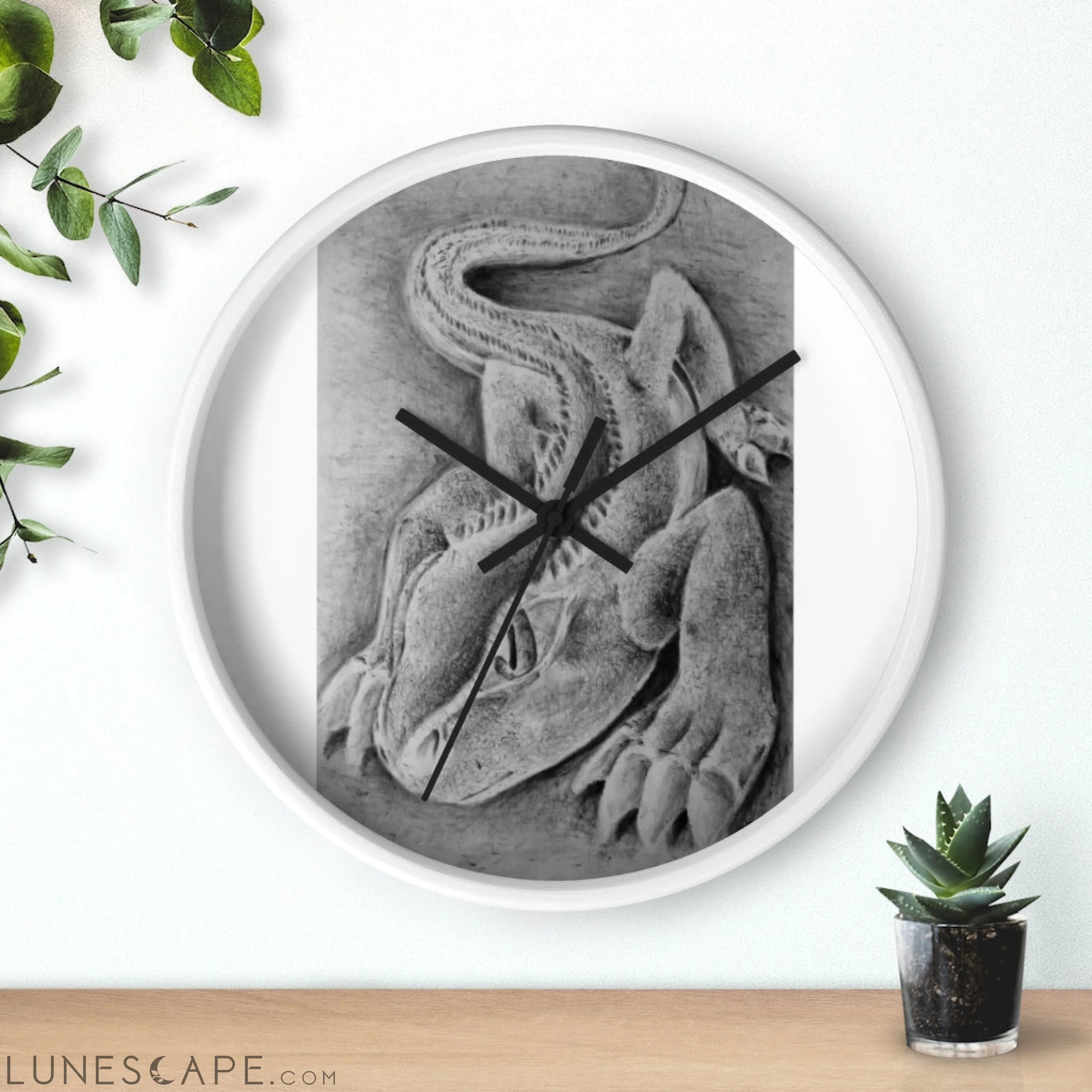 Lizzy the Lizard Wall clock LUNESCAPE