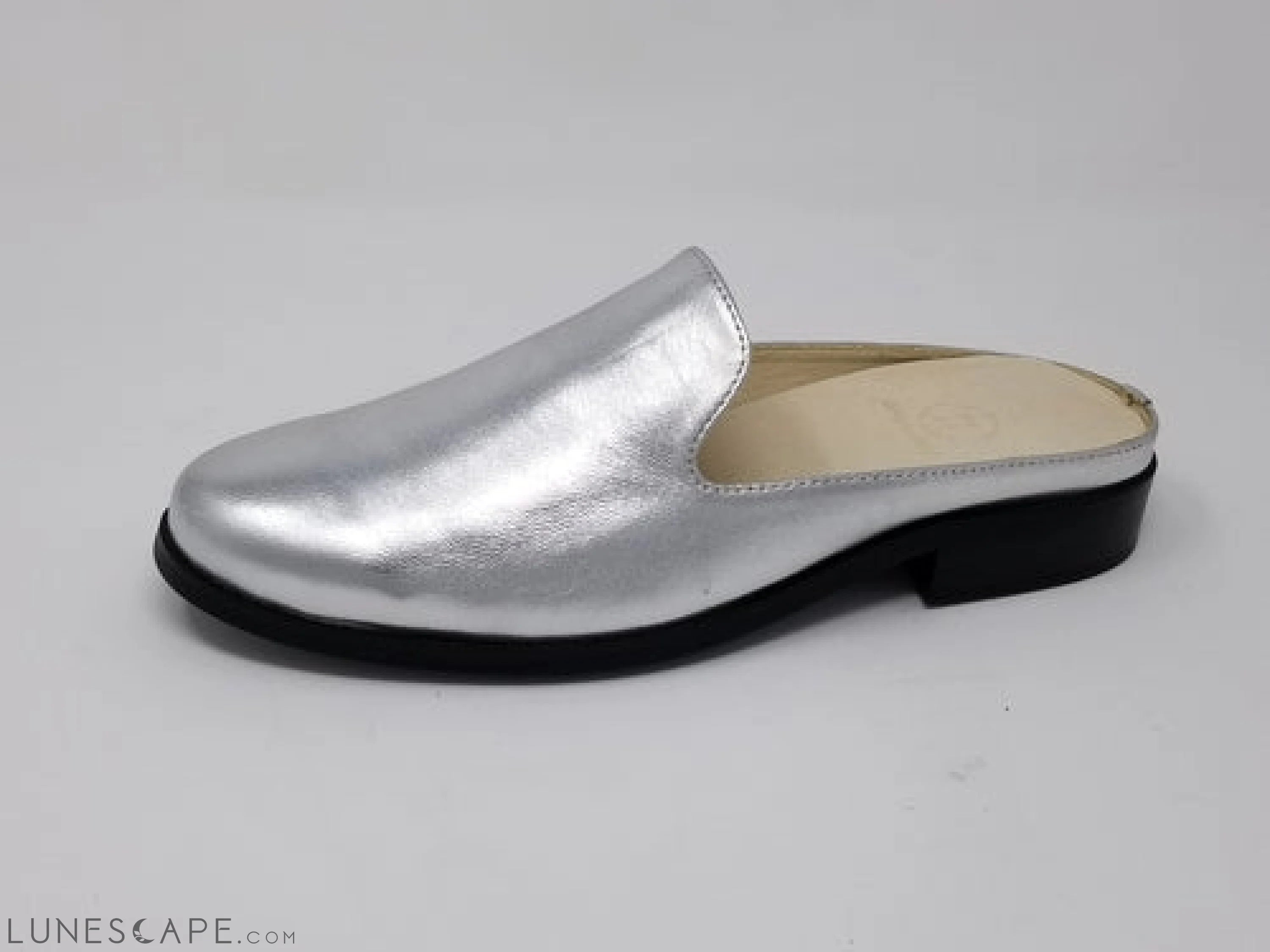 Long Beach Leopard Print Flat Mule Slipper LUNESCAPE