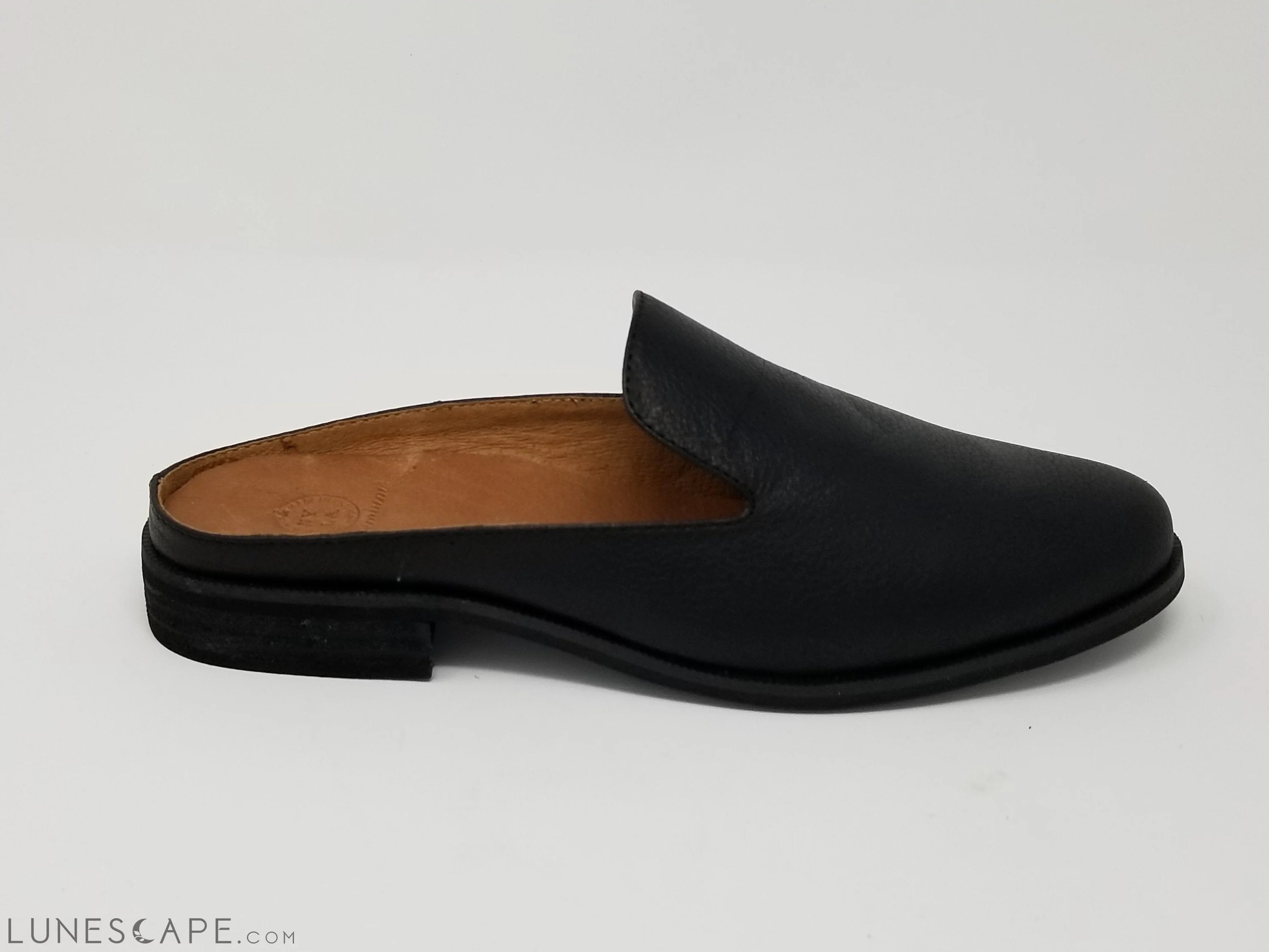 Long Beach Leopard Print Flat Mule Slipper LUNESCAPE