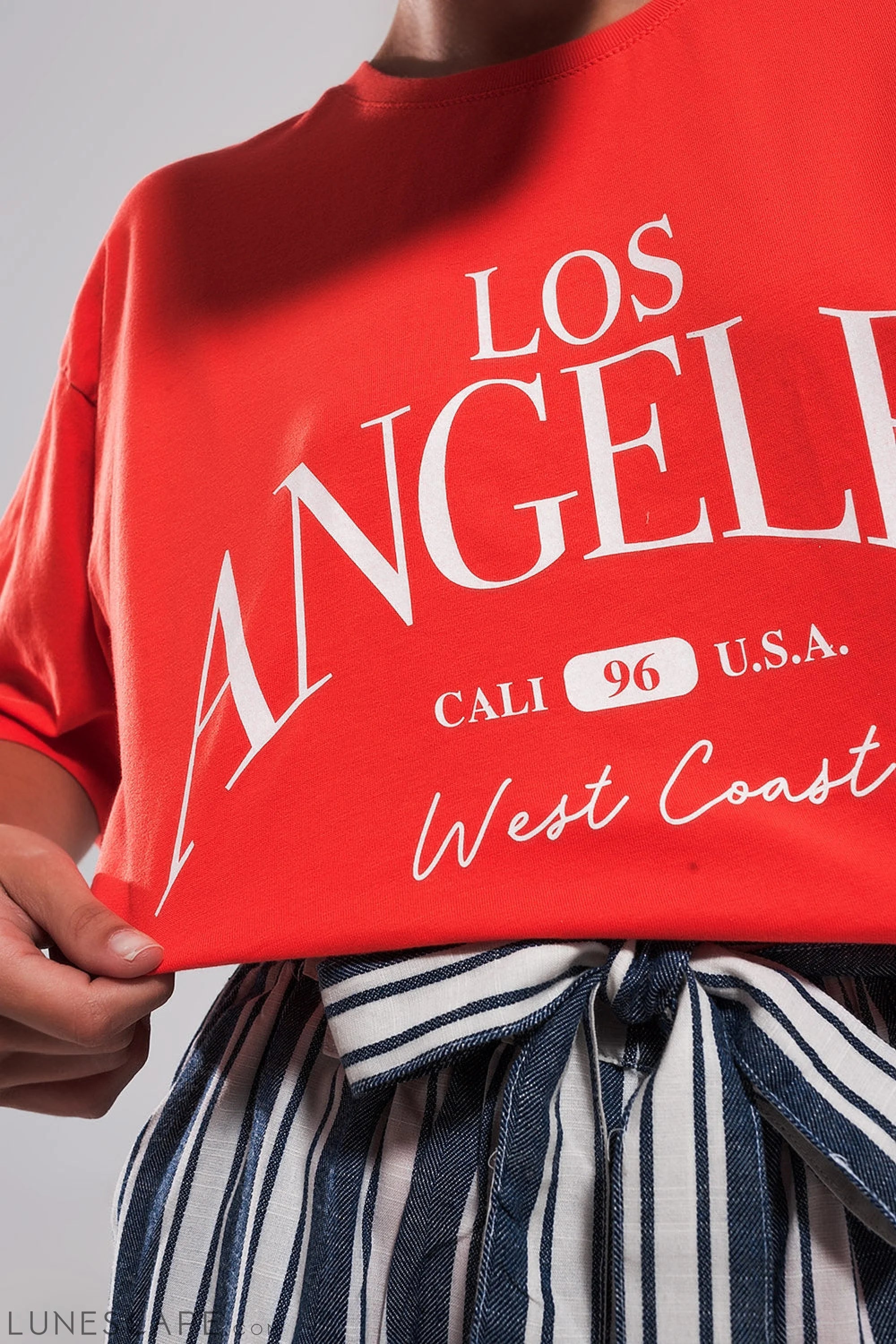 Los Angeles Slogan T Shirt in Red LUNESCAPE