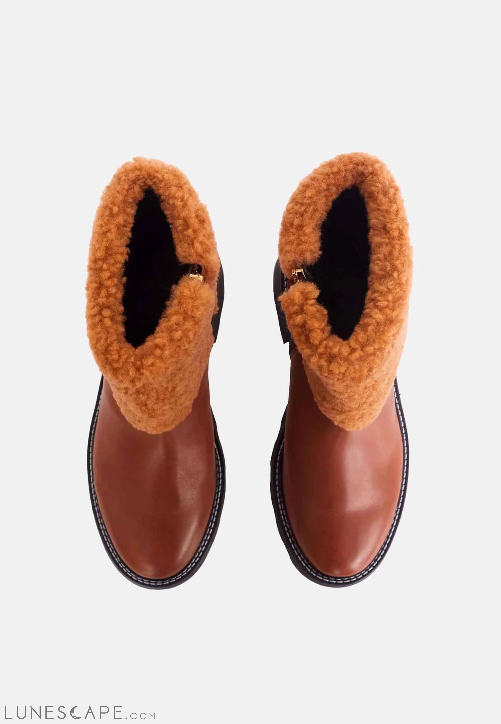 Mangará Andira Ankle Boots - Stylish Shearling Detail LUNESCAPE