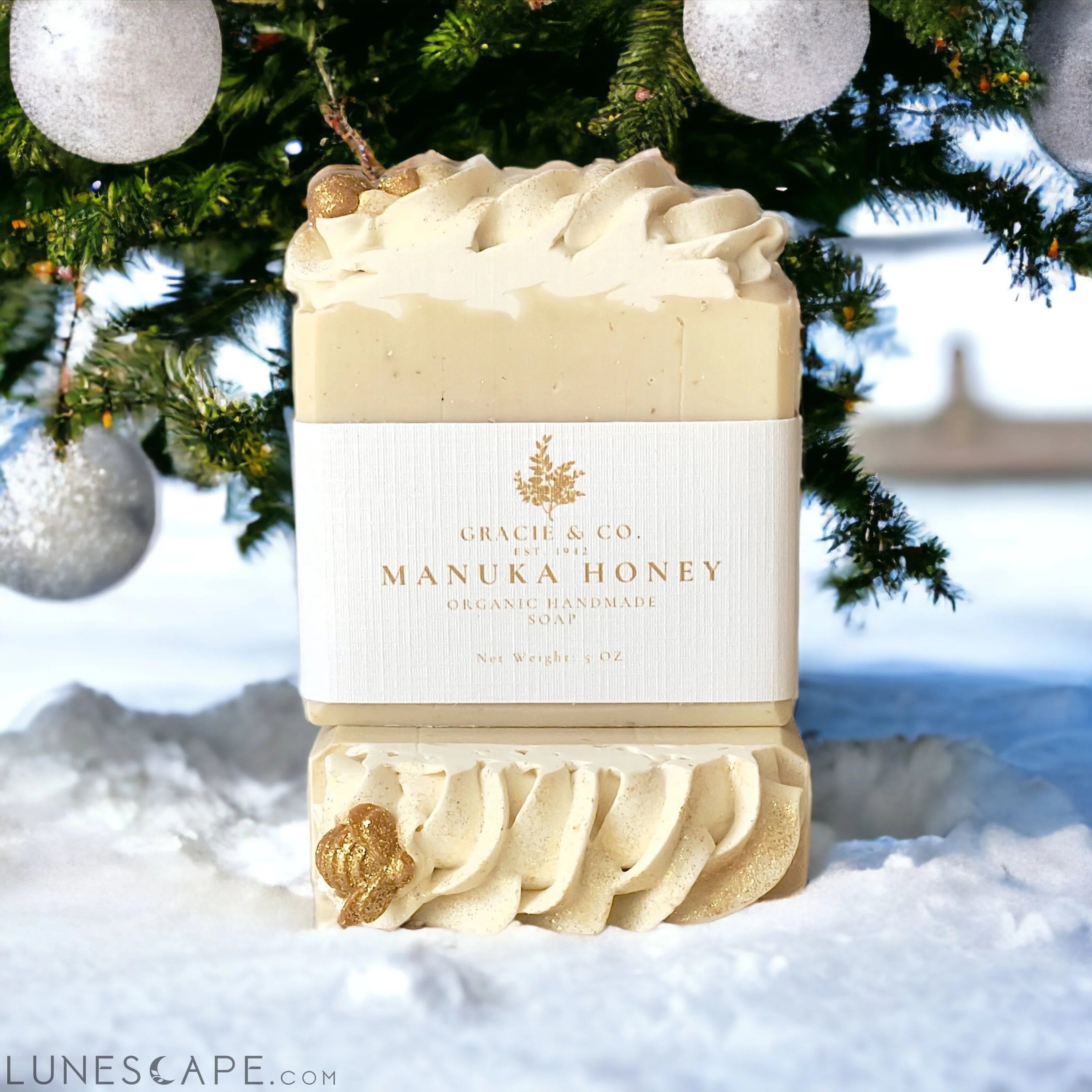 Manuka Honey Oats & Coconut Milk Shea Butter Soap LUNESCAPE
