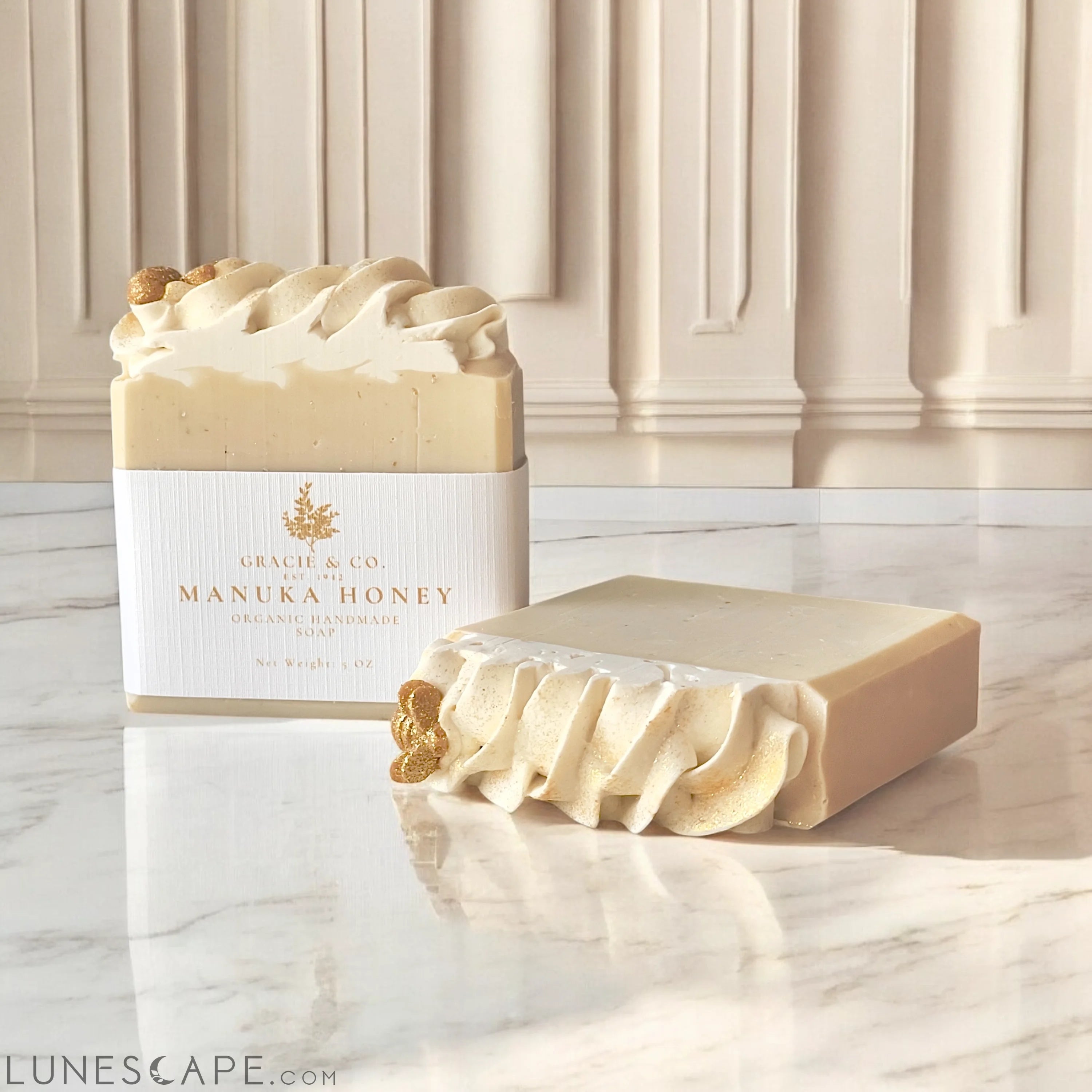 Manuka Honey Oats & Coconut Milk Shea Butter Soap LUNESCAPE