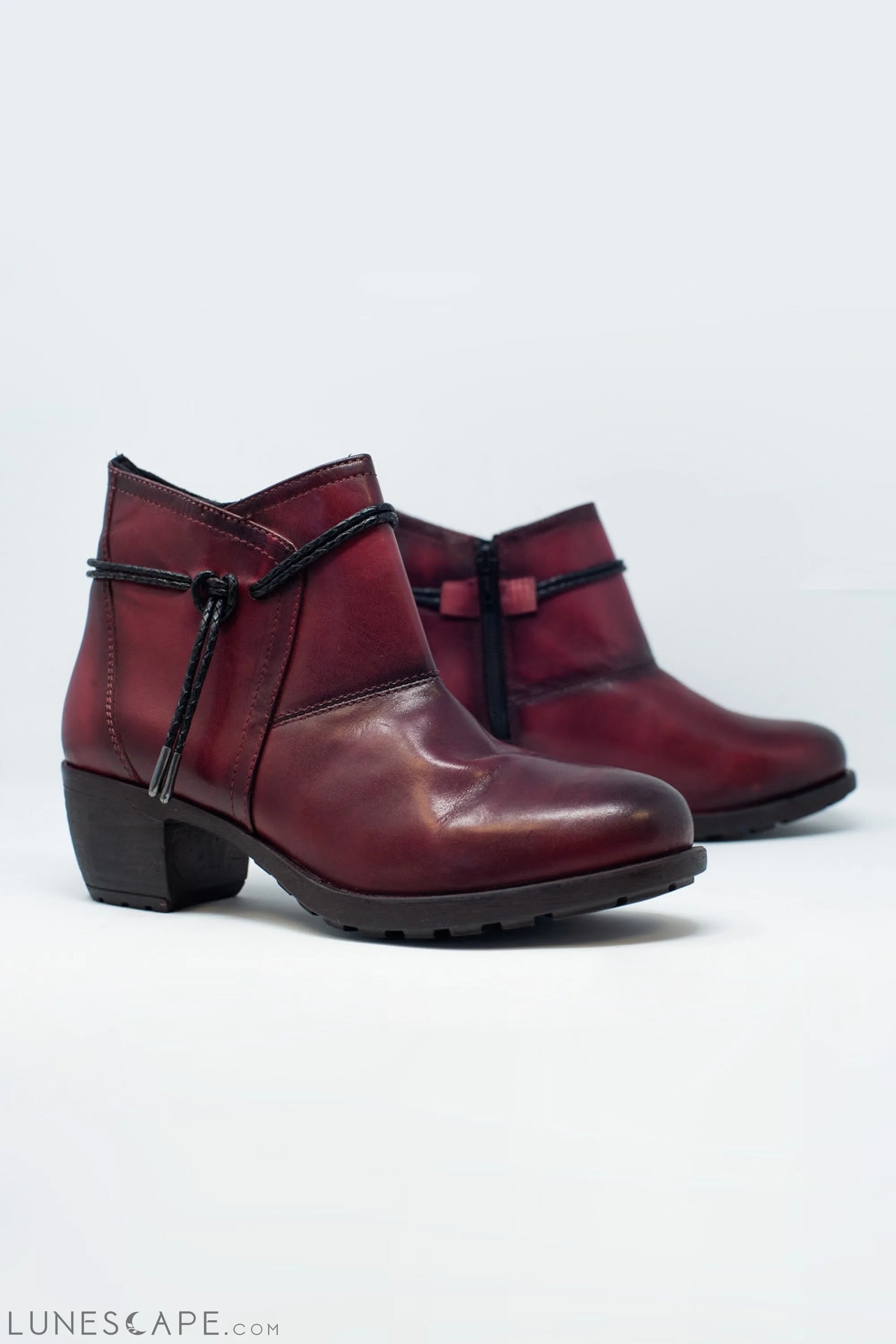 Maroon Blocked Mid Heeled Ankle Boots With Round Toe LUNESCAPE