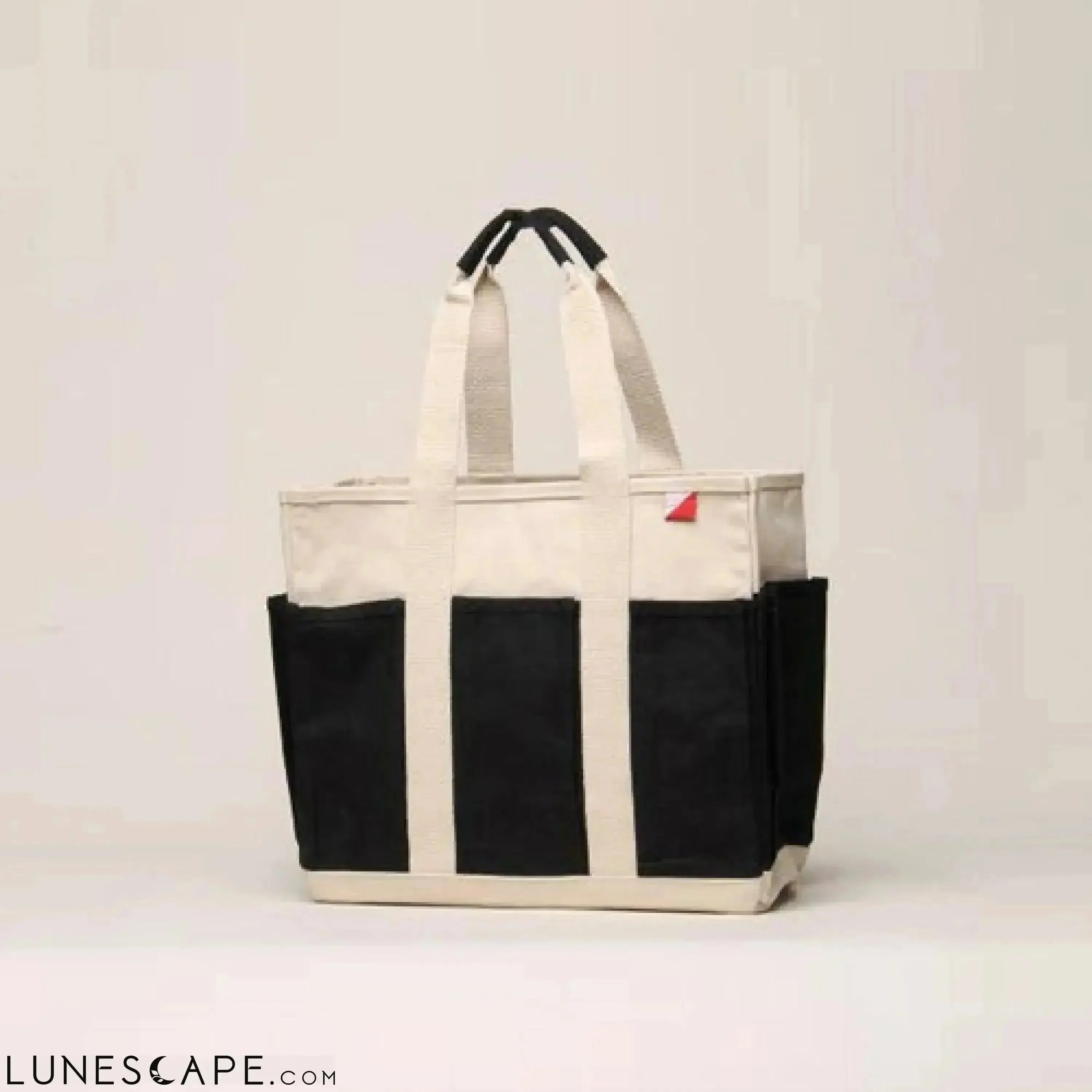Medium Grocery Tote - Outside Pockets LUNESCAPE