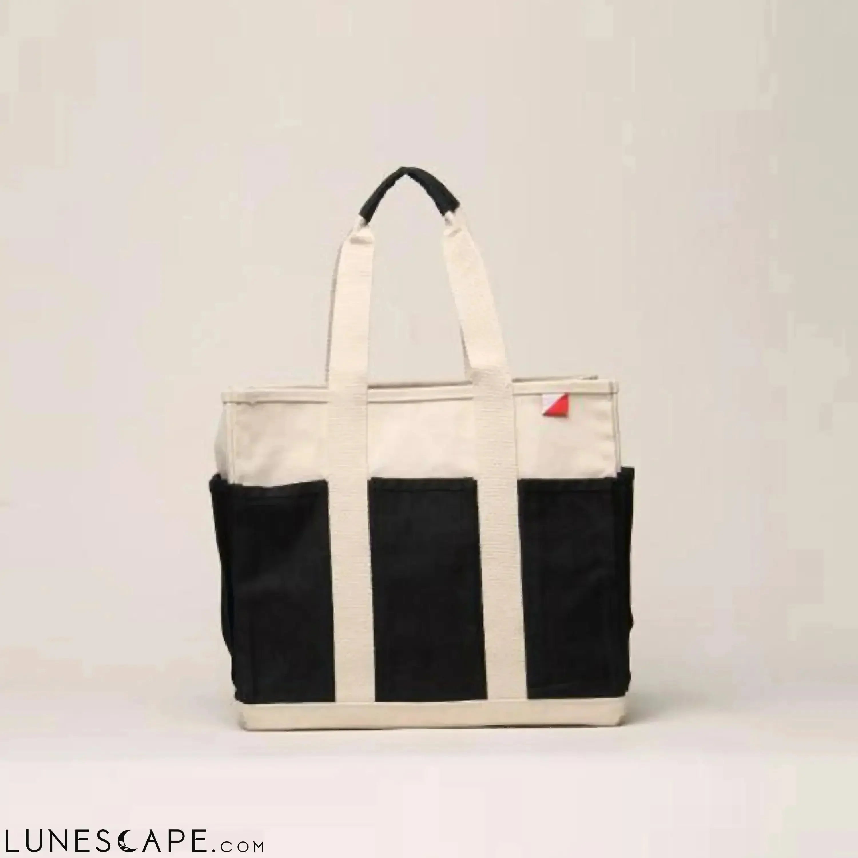 Medium Grocery Tote - Outside Pockets LUNESCAPE