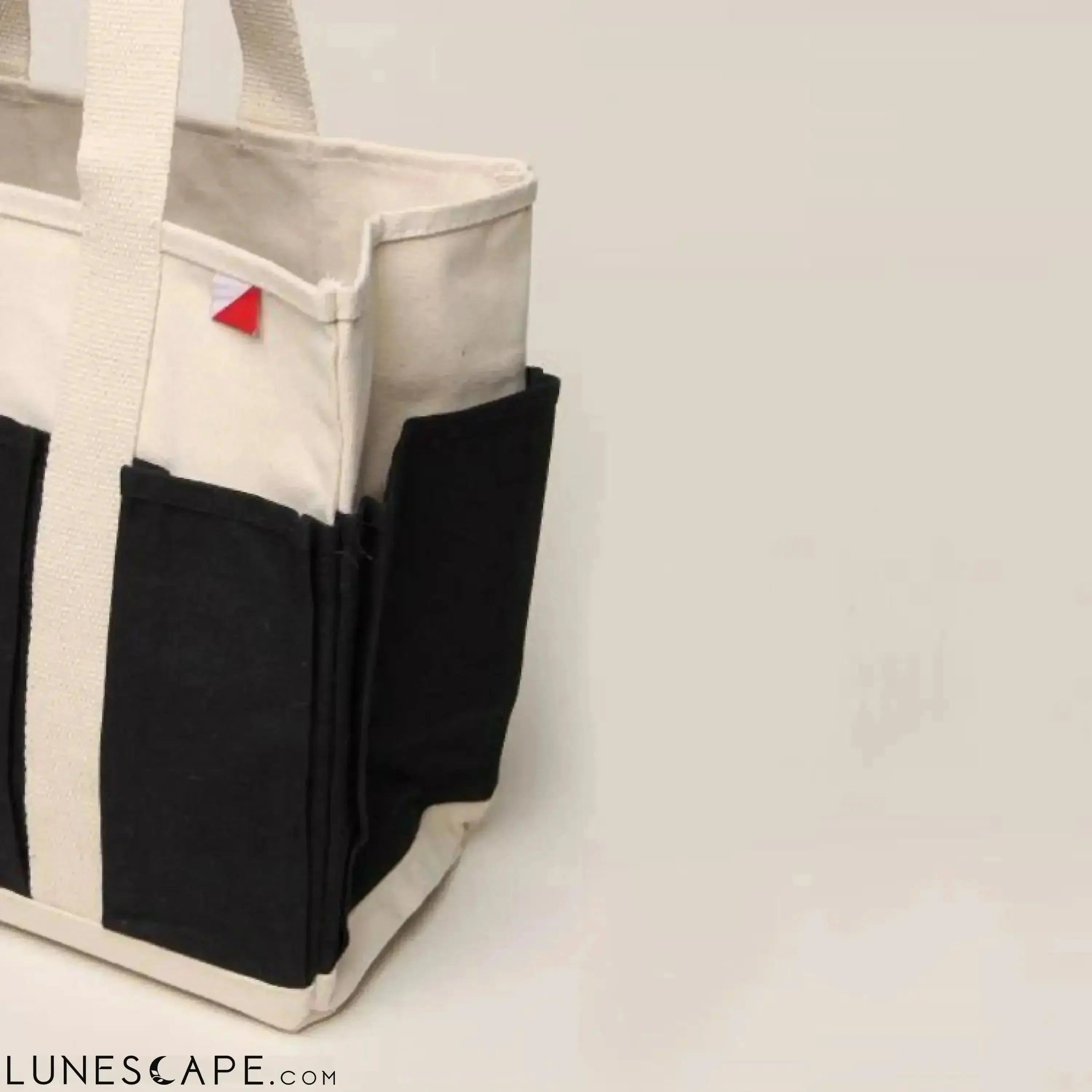 Medium Grocery Tote - Outside Pockets LUNESCAPE