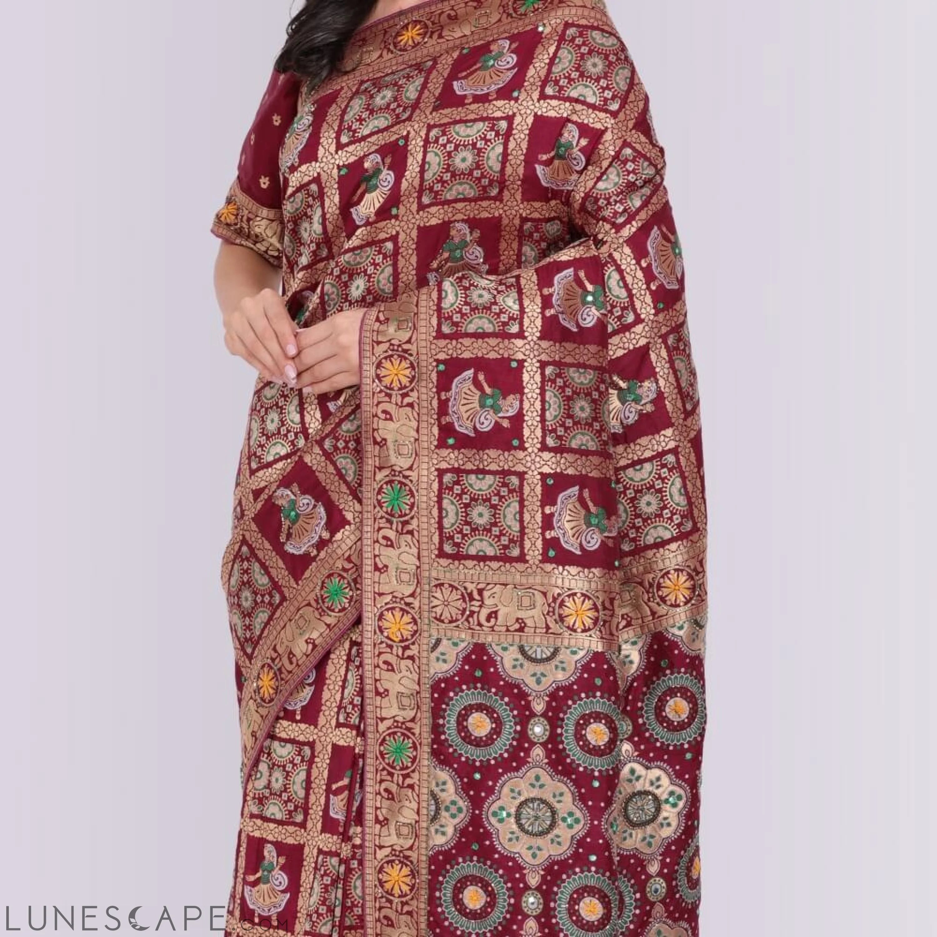Modern Gharchoda in Maroon LUNESCAPE