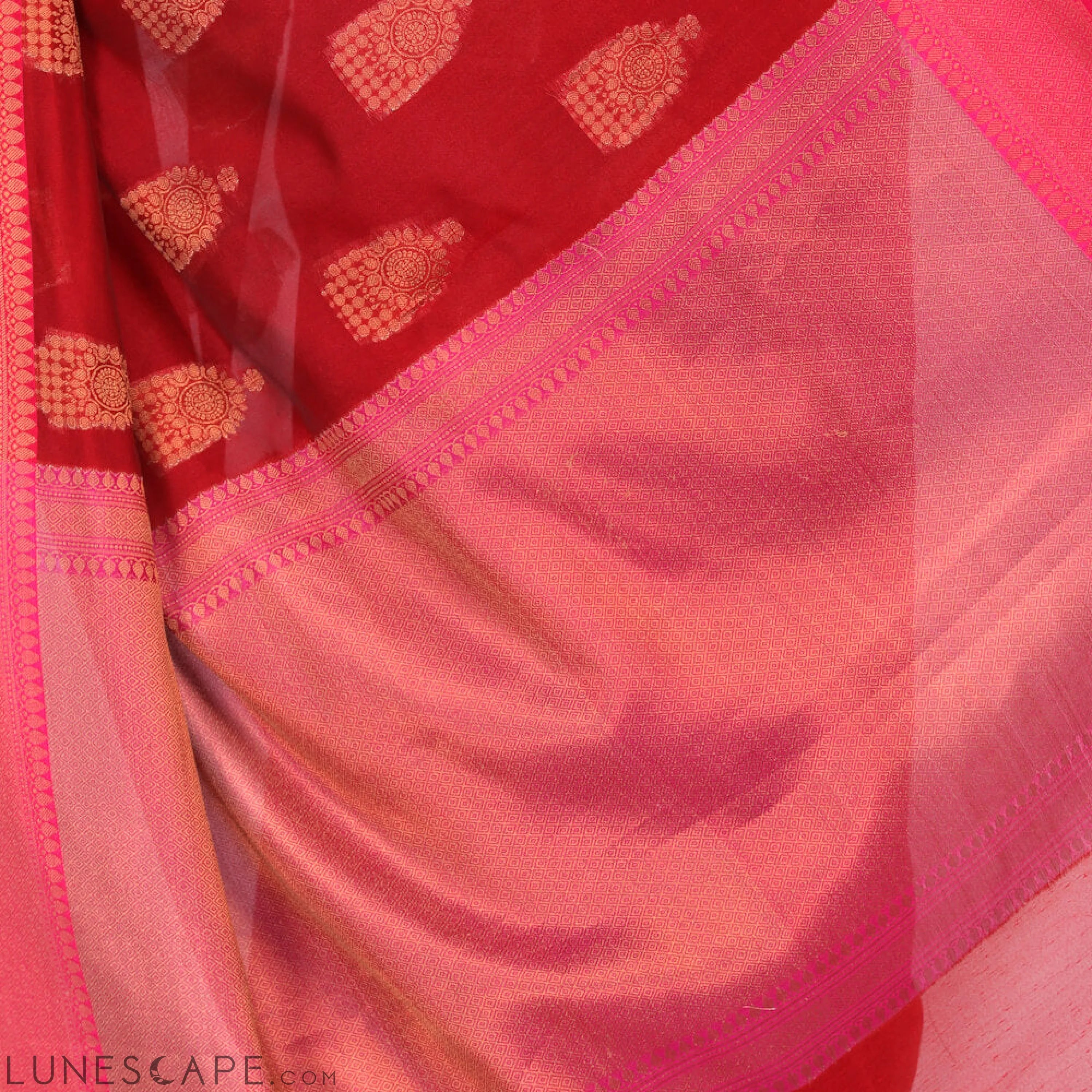 Monica Silk Banarasi Saree With Jhumka Weave LUNESCAPE