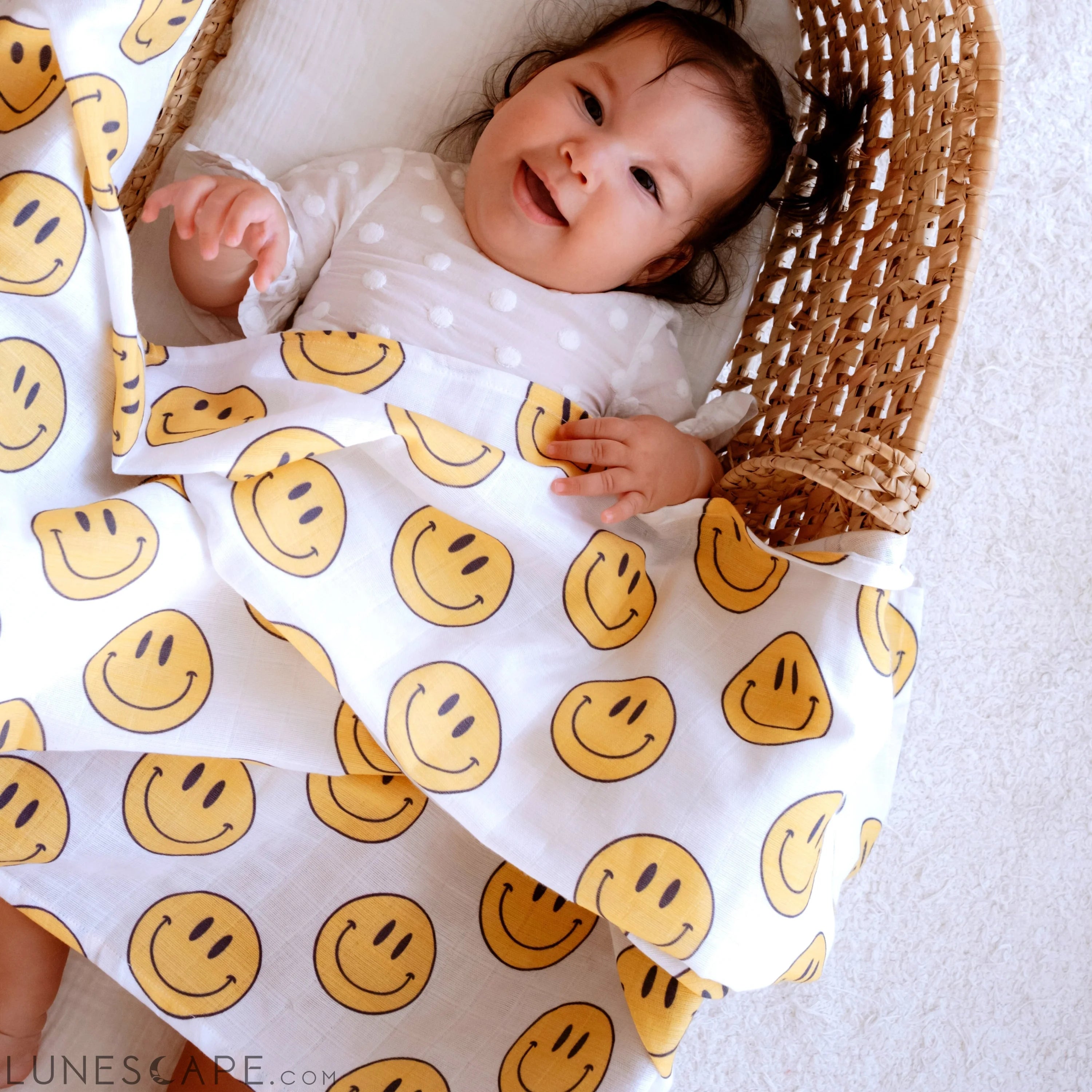 Muslin Swaddle Baby Blanket - Smiley LUNESCAPE