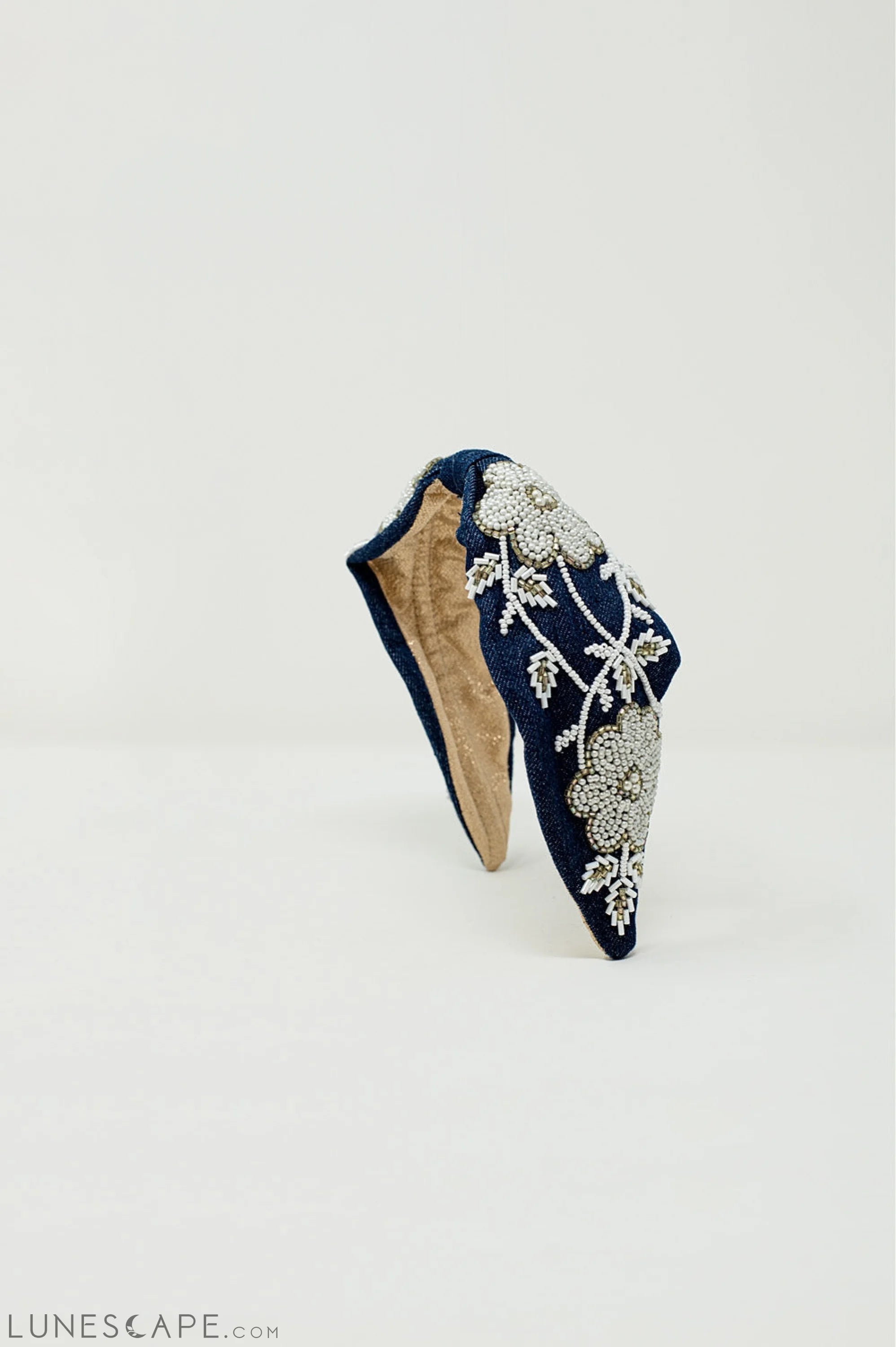 Navy Headband With Big Embroidered Flowers in White LUNESCAPE