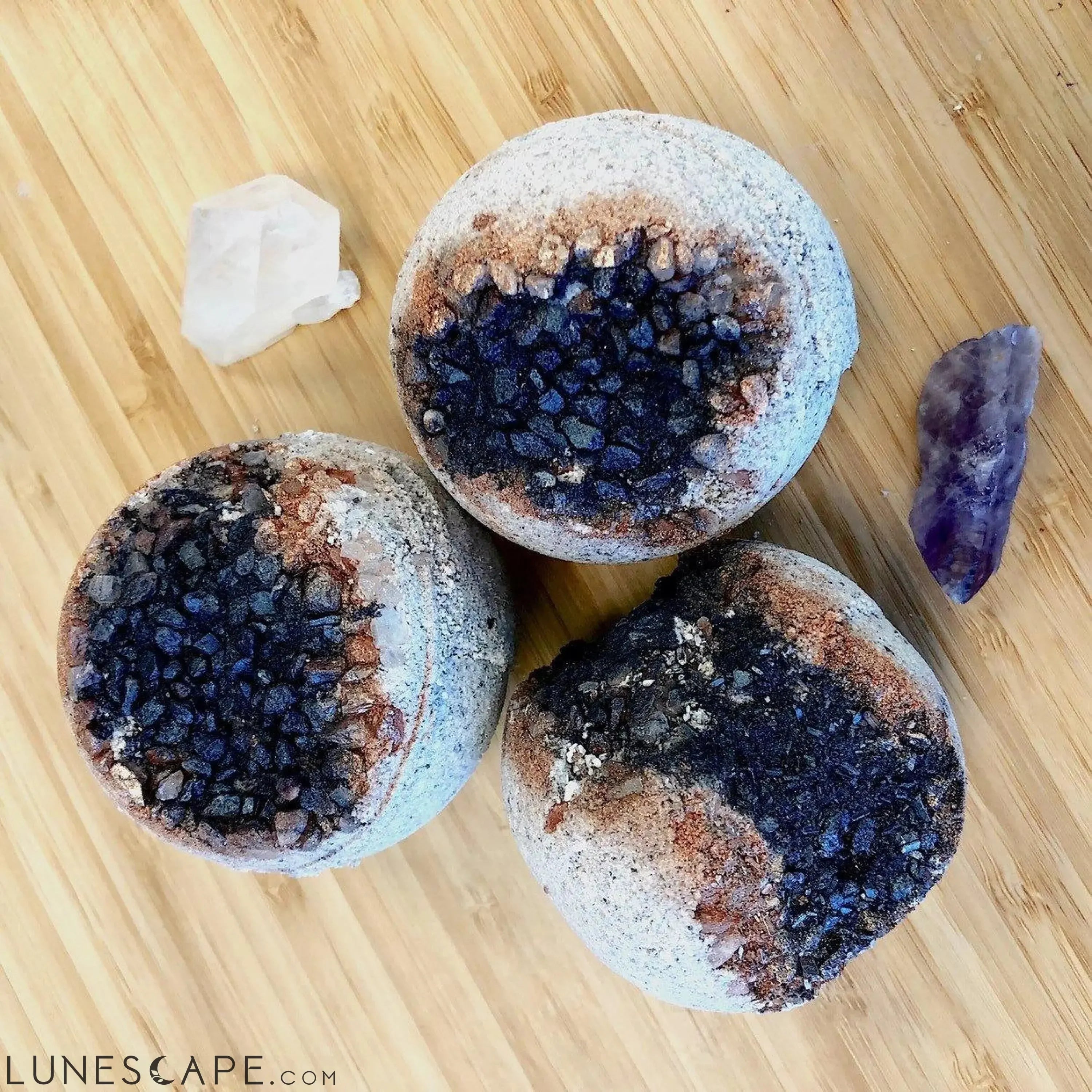 Organic Geode Fizzing Bath Bomb LUNESCAPE