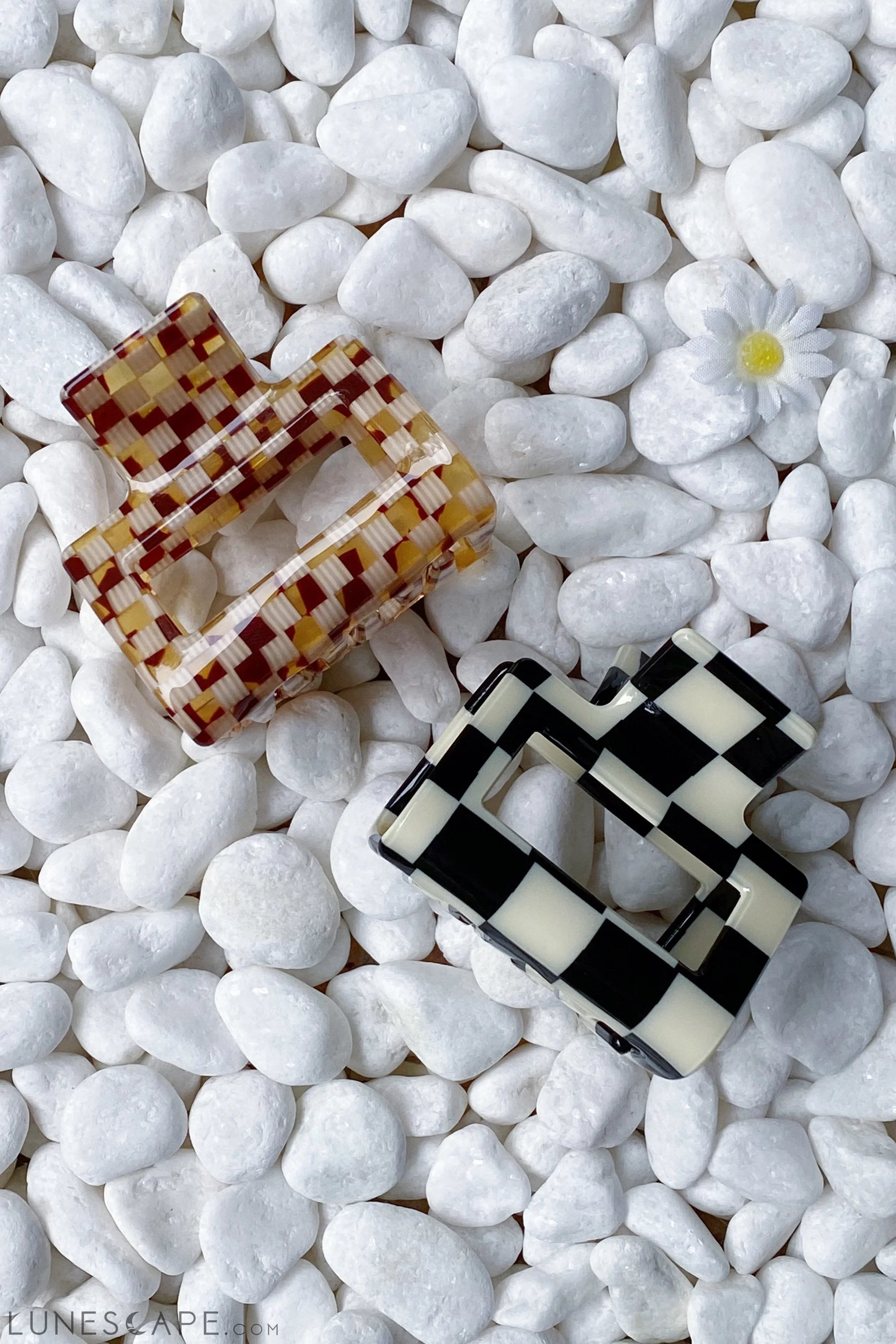 Parisian Hair Claw LUNESCAPE