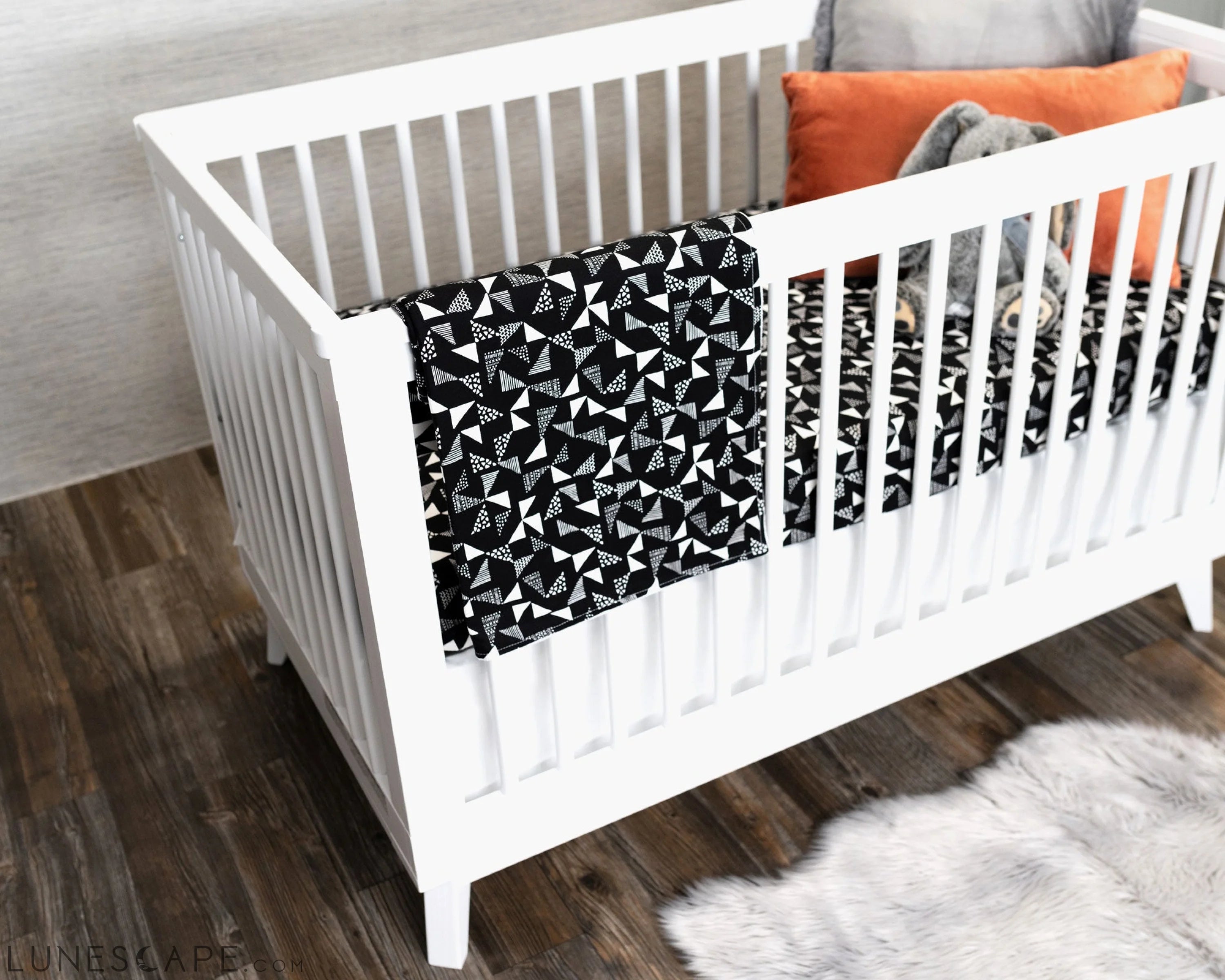 Pinwheels Crib Bedding Set LUNESCAPE