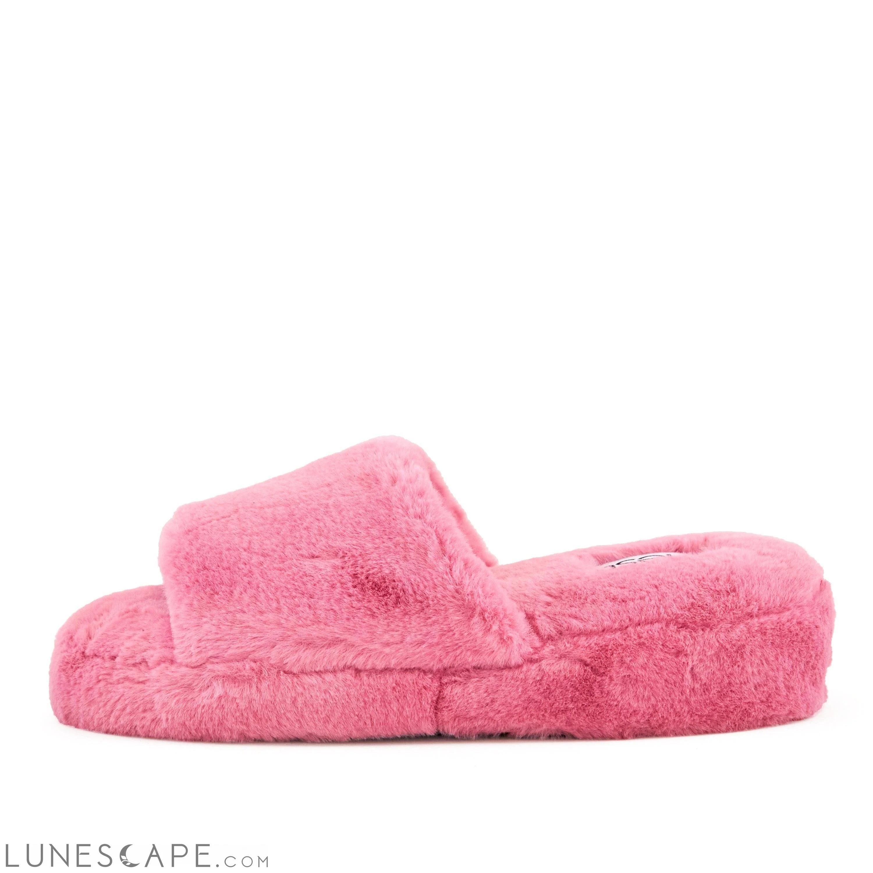 Plush Slide Slippers - Pink LUNESCAPE