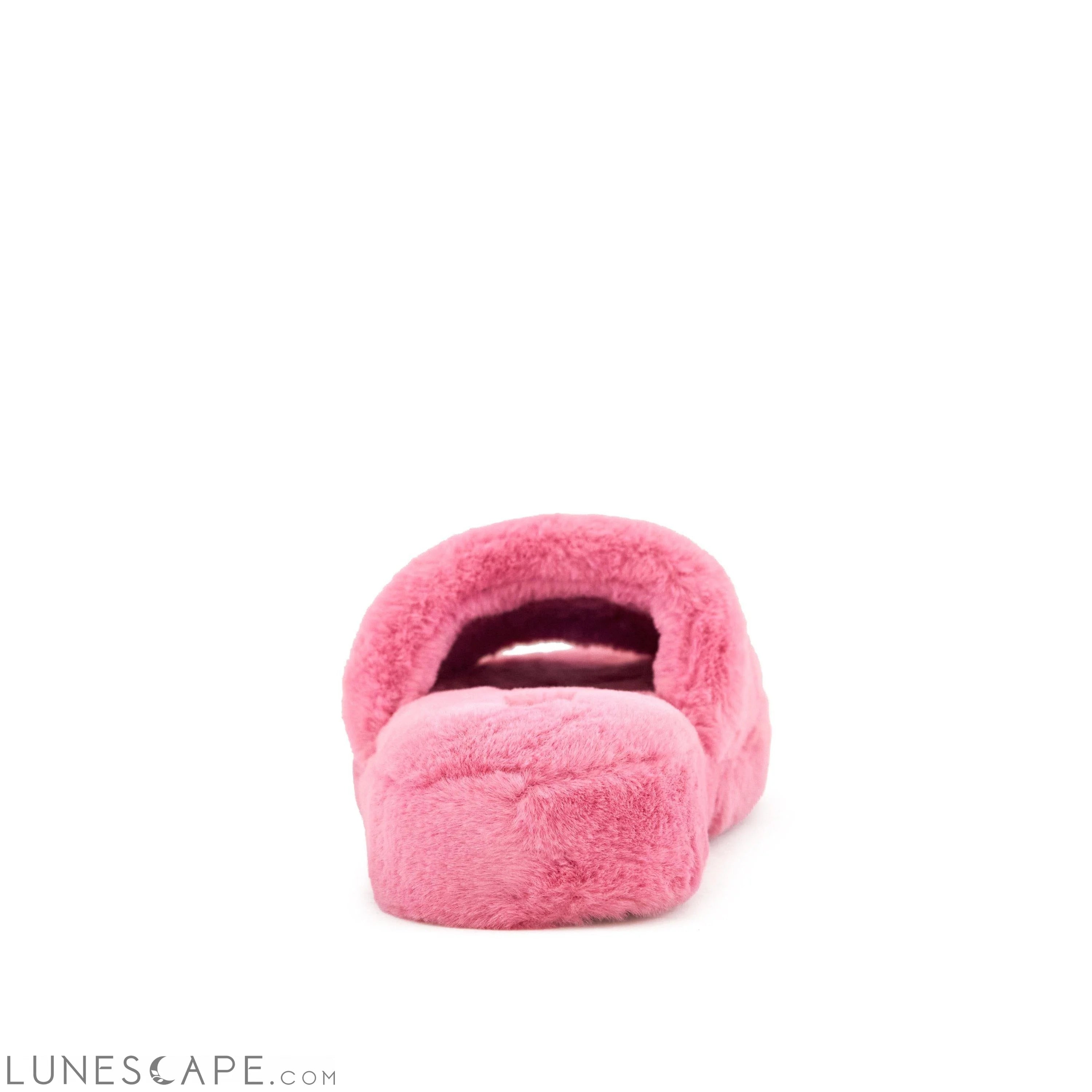 Plush Slide Slippers - Pink LUNESCAPE