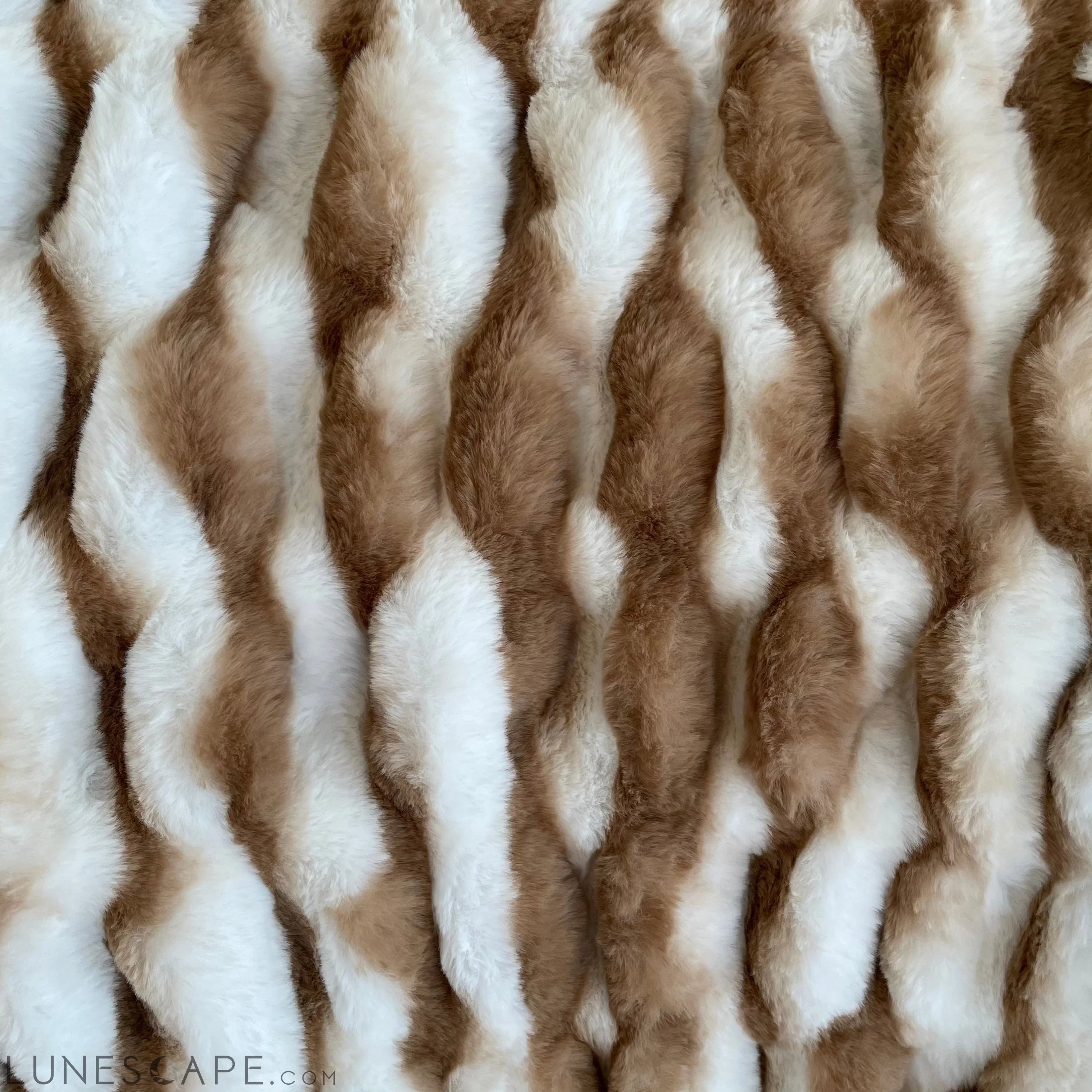 Plutus White Taupe Snow Chinchilla Faux Fur Luxury Blanket & Throw LUNESCAPE