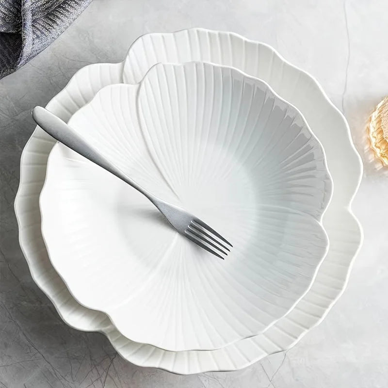 Premium White Ceramic Dinner Plates for Gourmet Dining LUNESCAPE