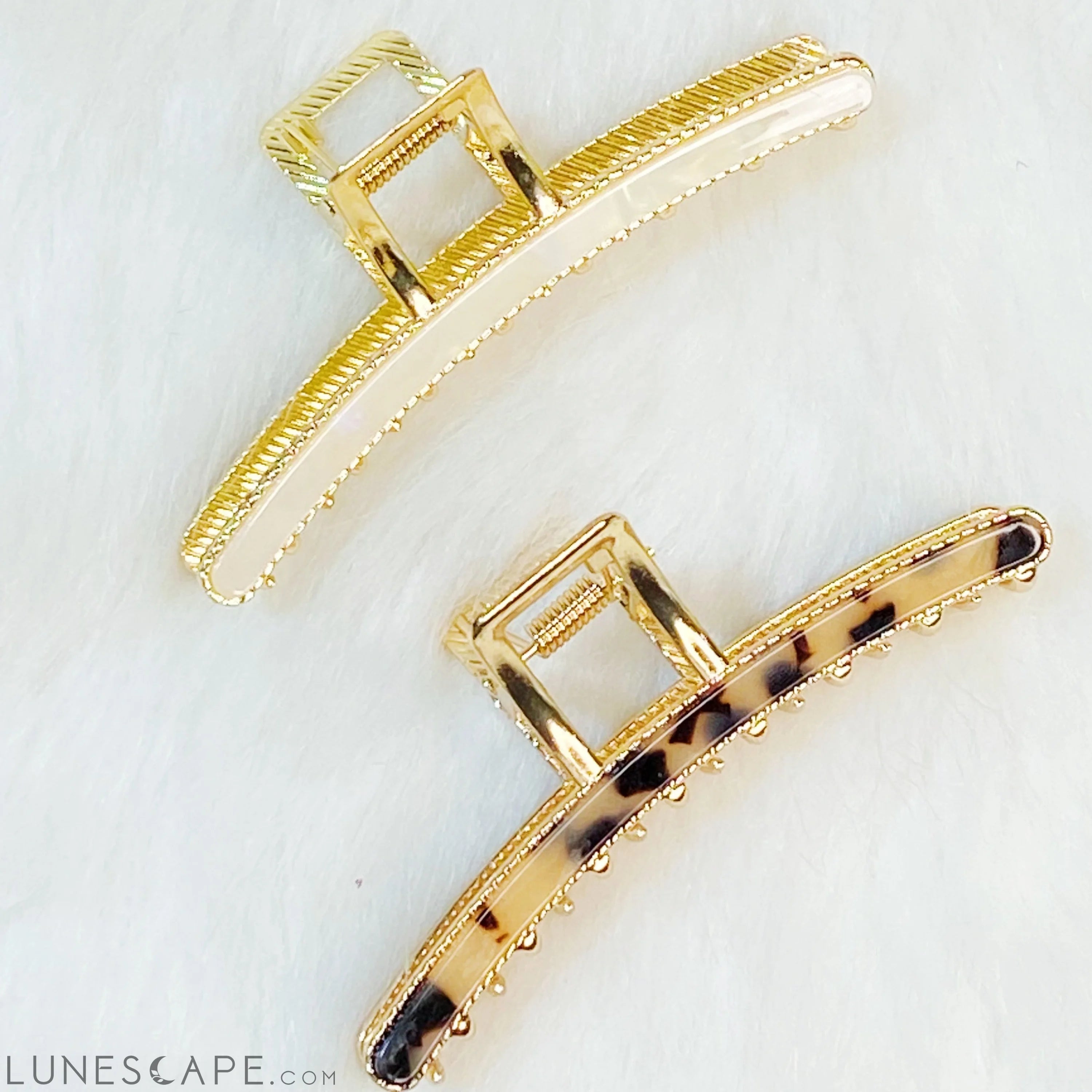 Pure Simplicity Hair Claw LUNESCAPE