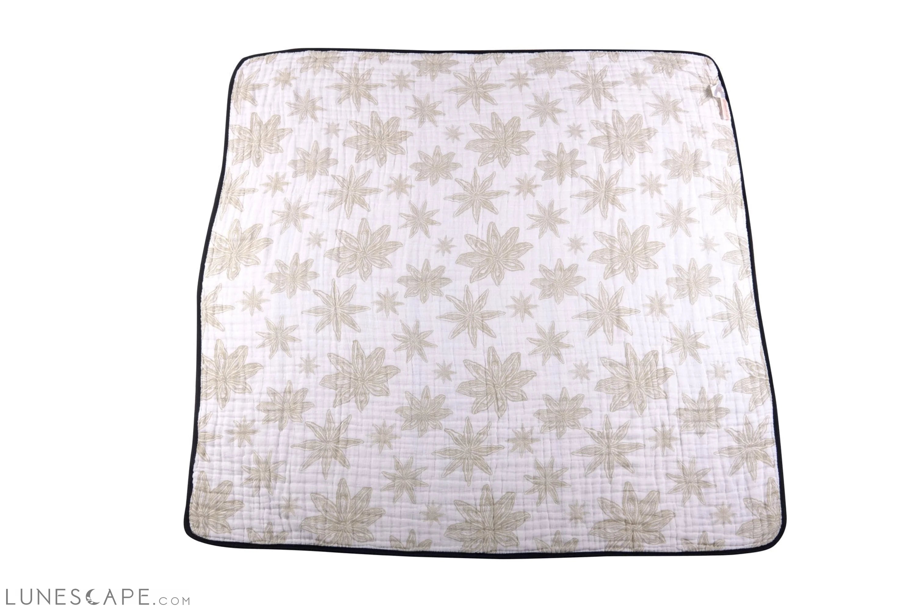 Pyramid and Boho Fields Cotton Muslin Newcastle Blanket LUNESCAPE