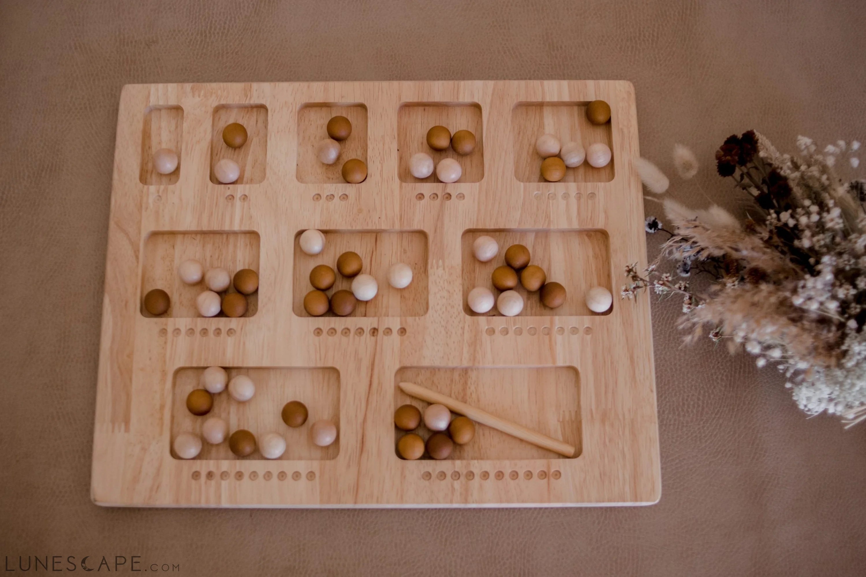 QToys Australia 2 sided number boad LUNESCAPE