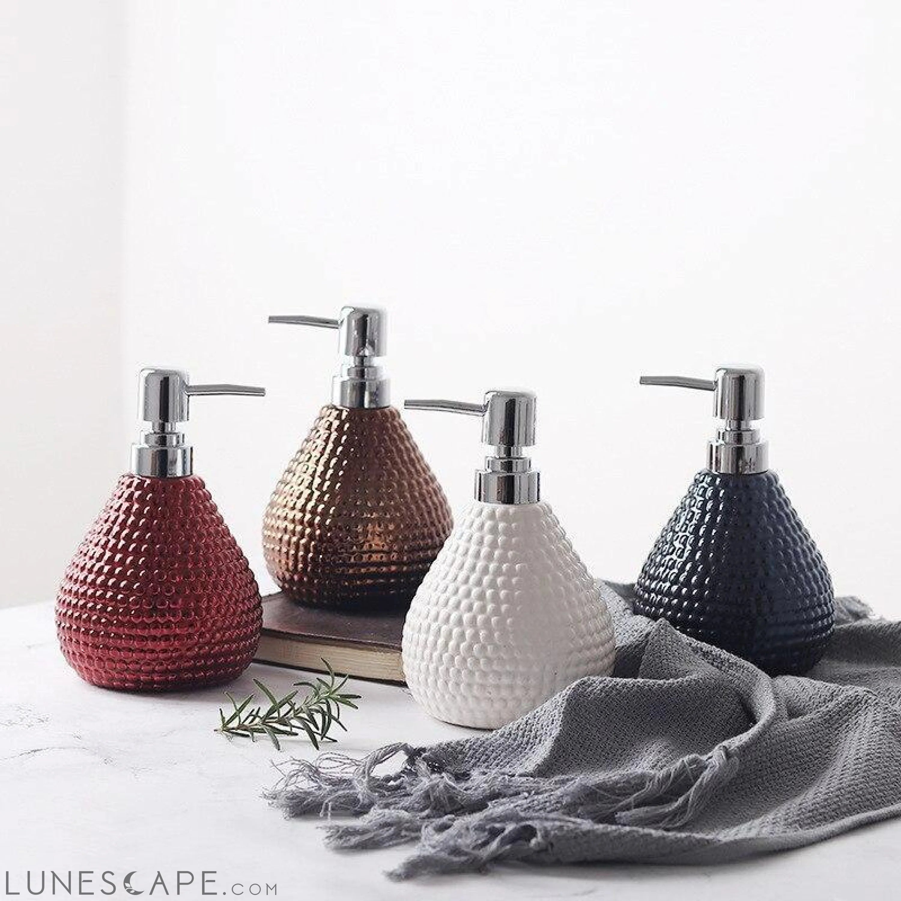 Raindrop Soap Dispenser LUNESCAPE