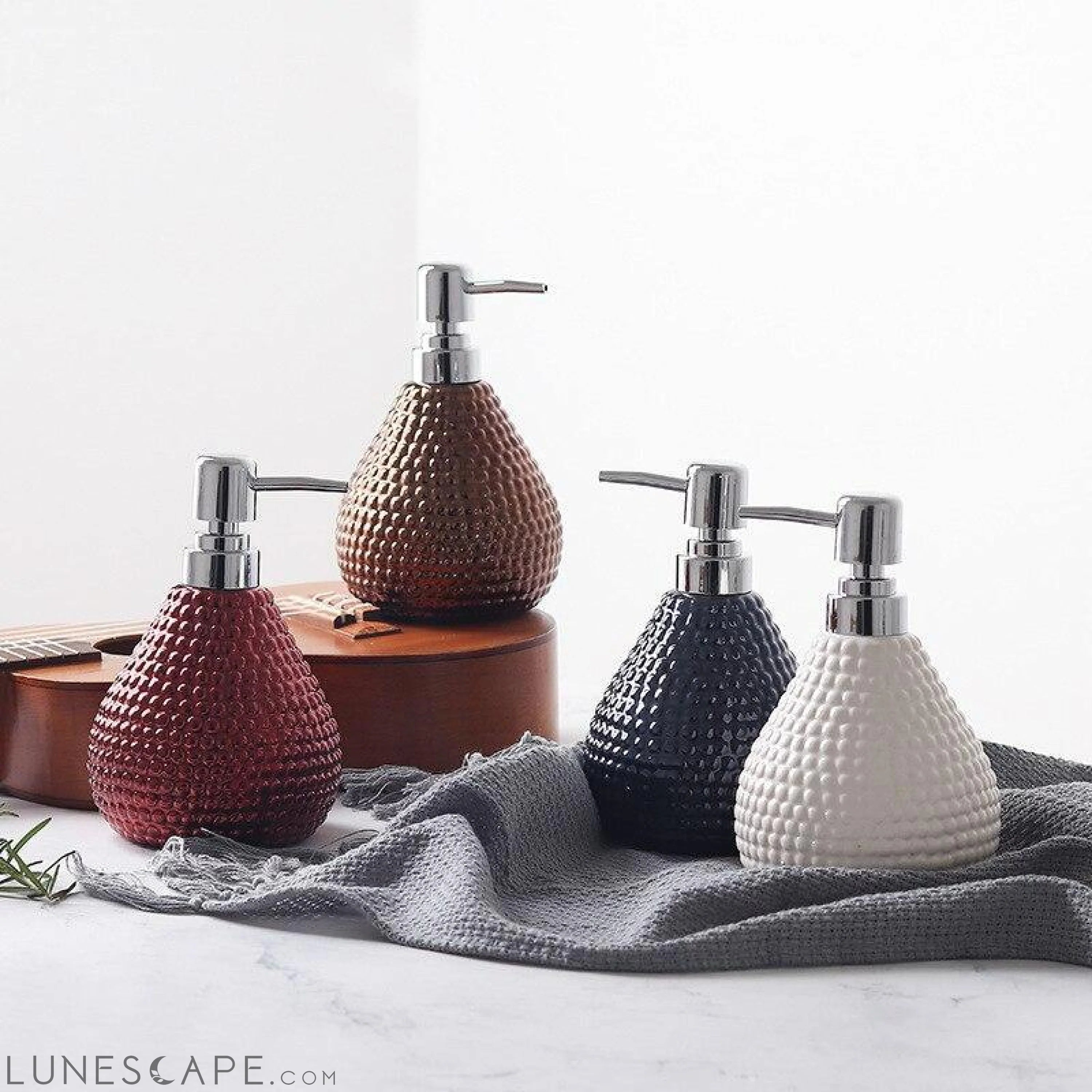 Raindrop Soap Dispenser LUNESCAPE
