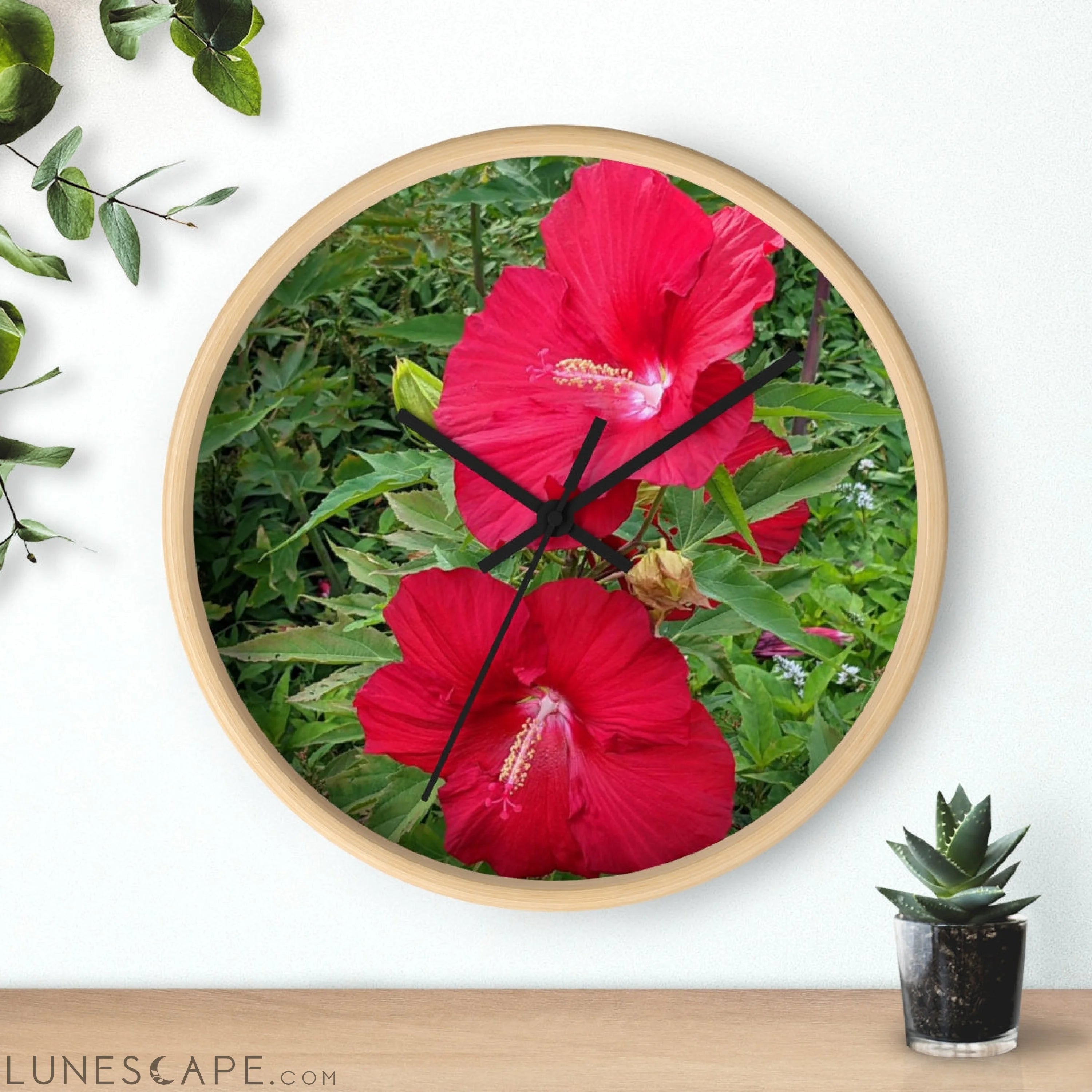 Red Flowers Wall clock LUNESCAPE