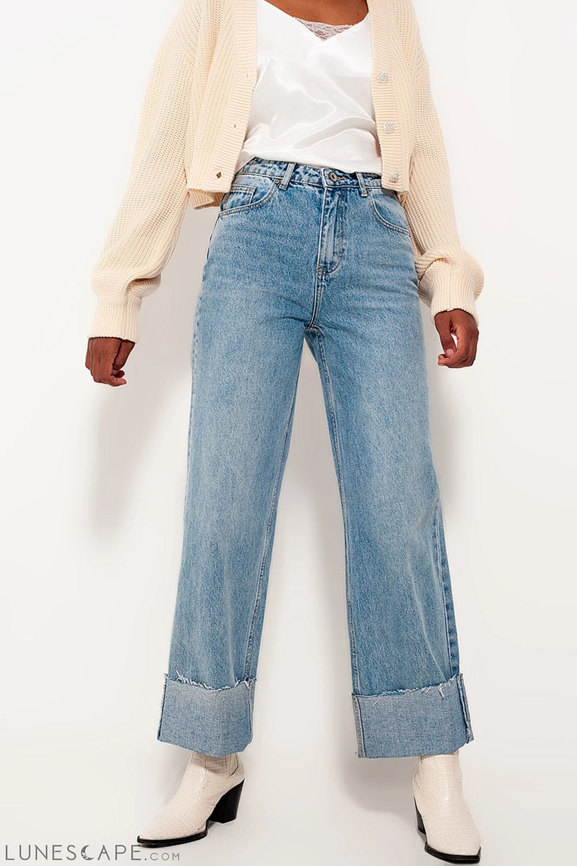 Relaxed Straight Leg Jeans With Turn Up in Bleach Wash LUNESCAPE