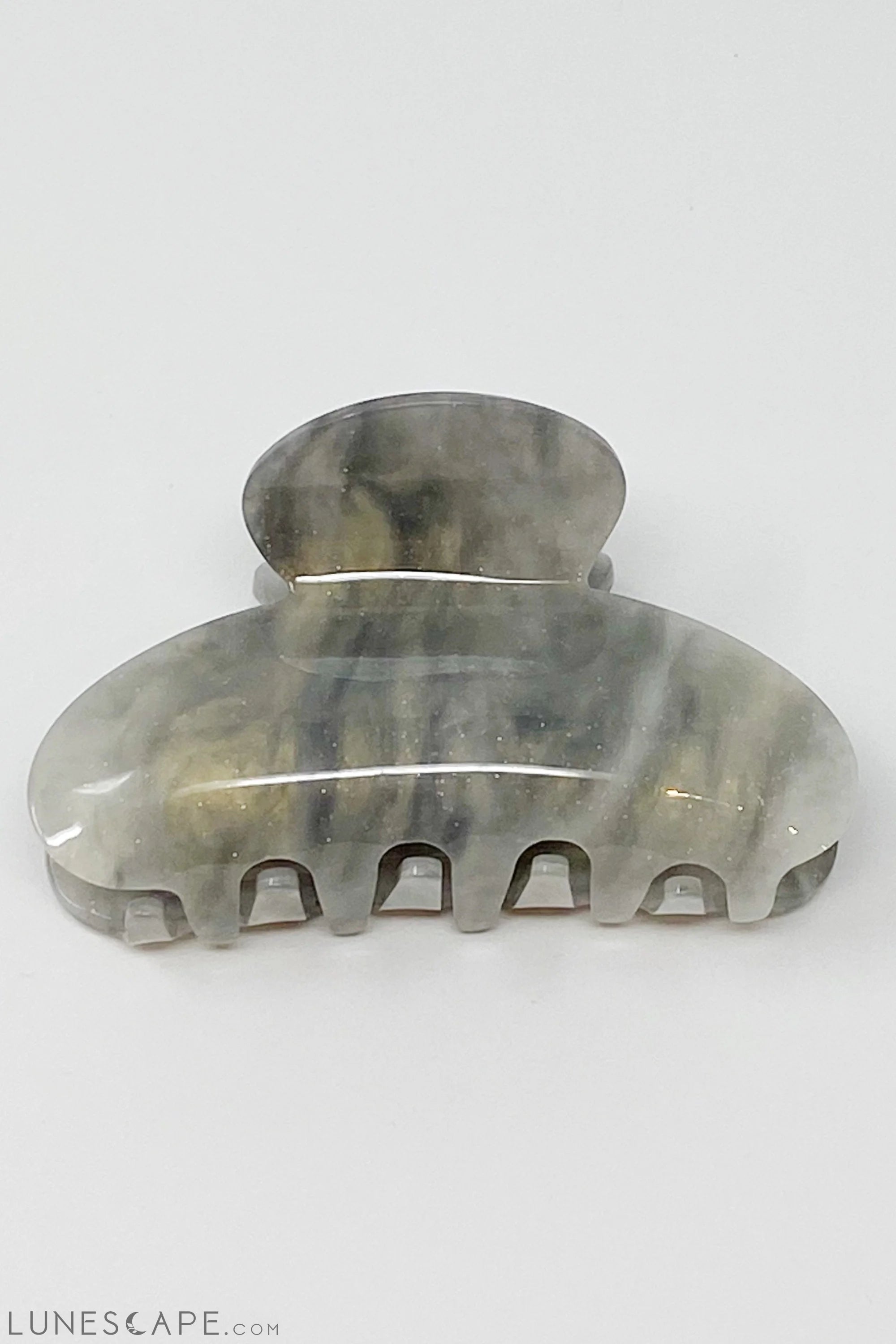 Retro Feel Hair Claw LUNESCAPE