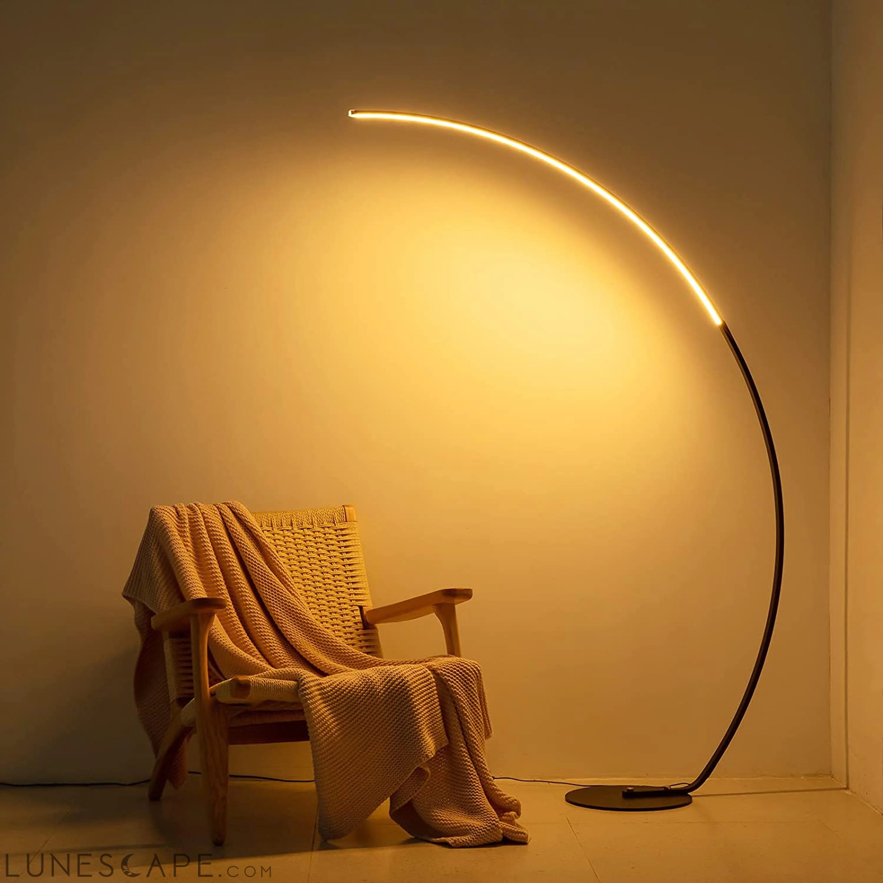 RGBW Modern Curve Floor Lamp | New Version LUNESCAPE