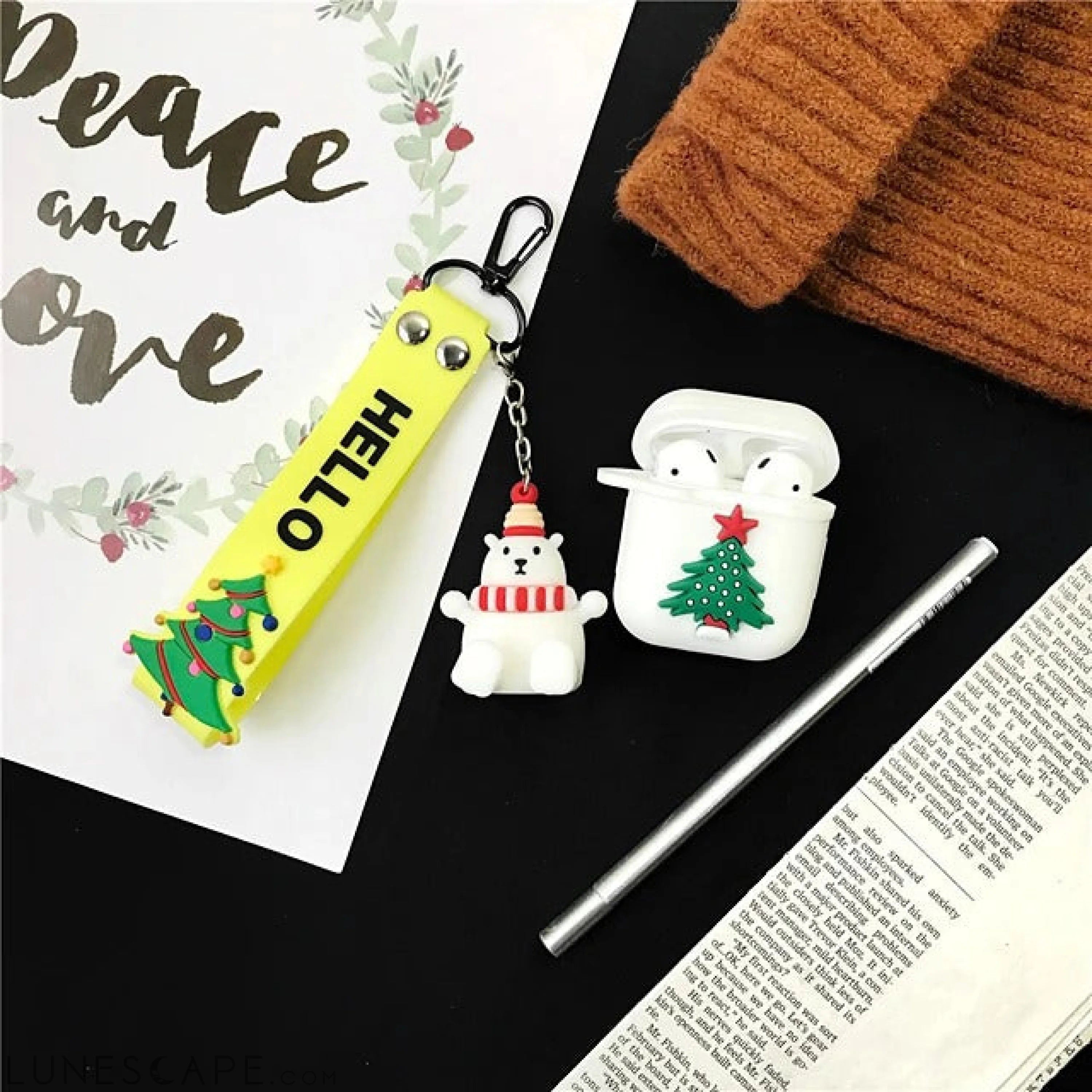 Santa Claus AirPods Headphone Case LUNESCAPE
