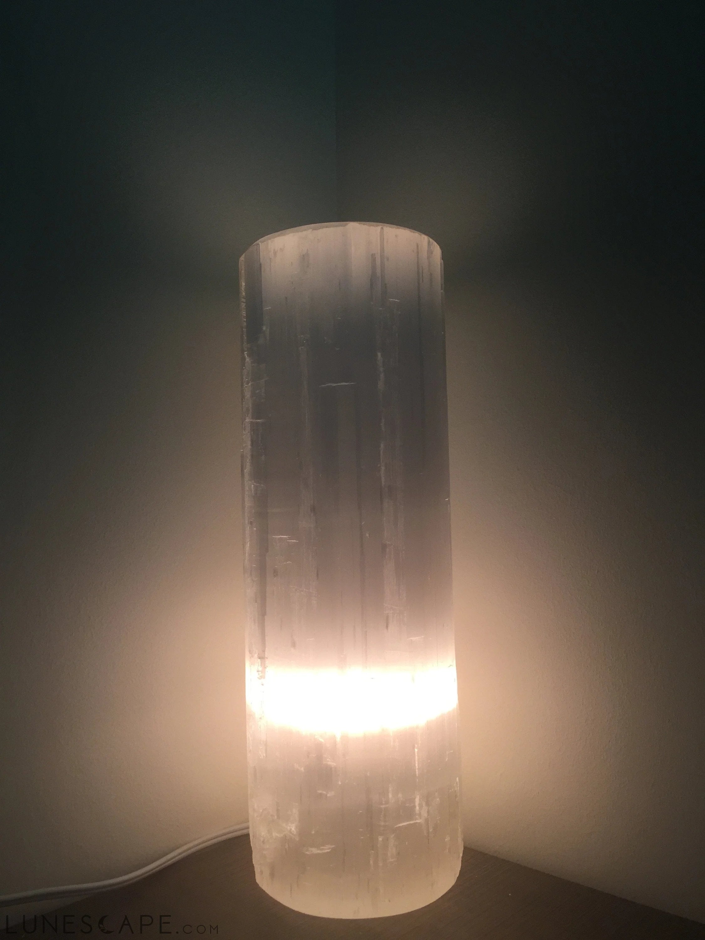 Selenite Crystal Flat Top Lamp LUNESCAPE