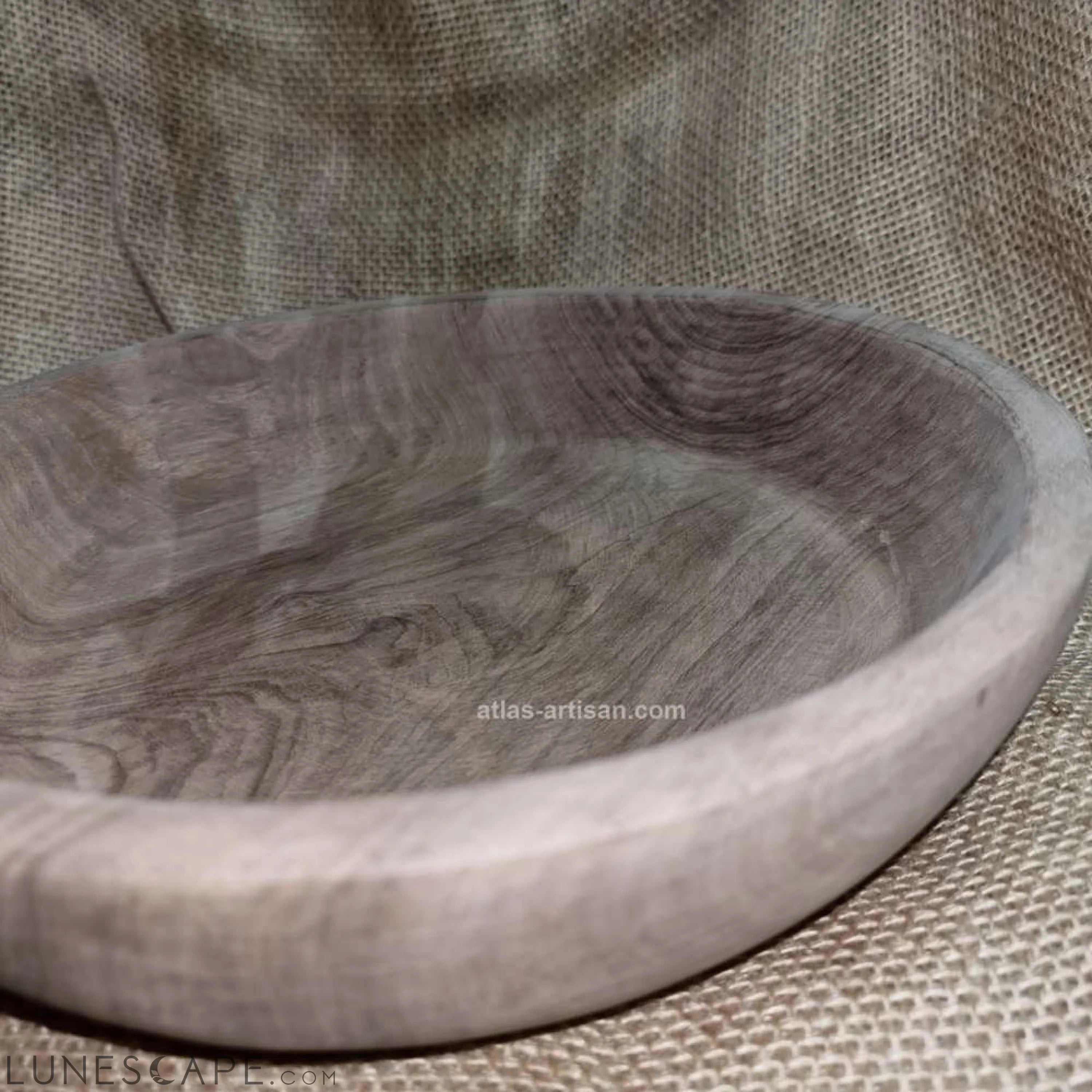 Set of 2 Assiettes Nord Hand Carved Walnut Wood 10-Inch Serving Platters LUNESCAPE