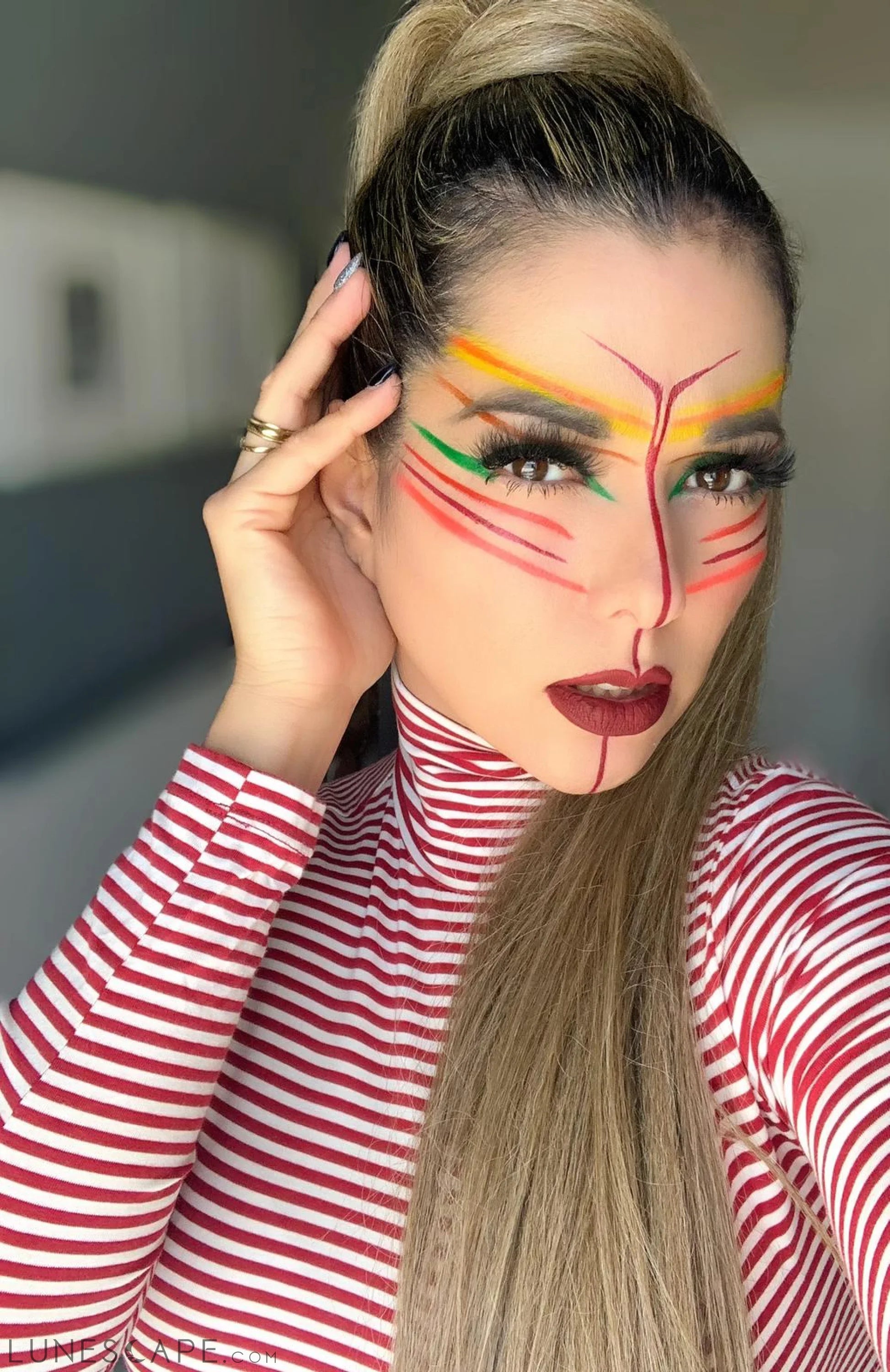 SG So Edgy Deep eyeliner 04 LUNESCAPE