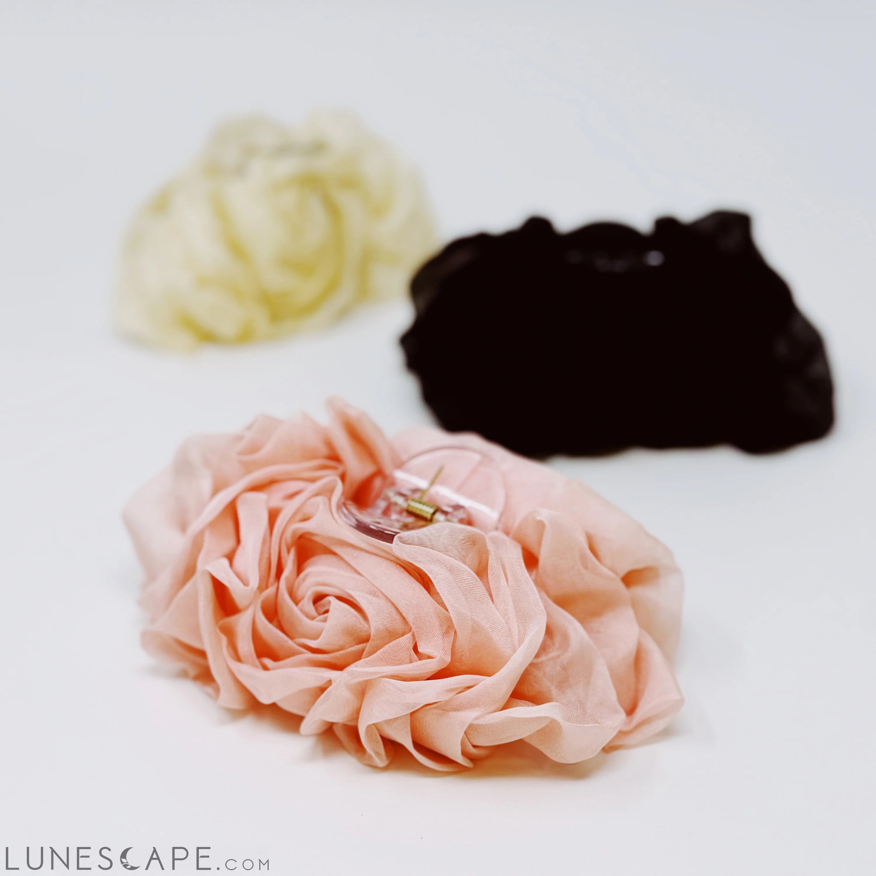 Sheer Flower Hair Claw LUNESCAPE