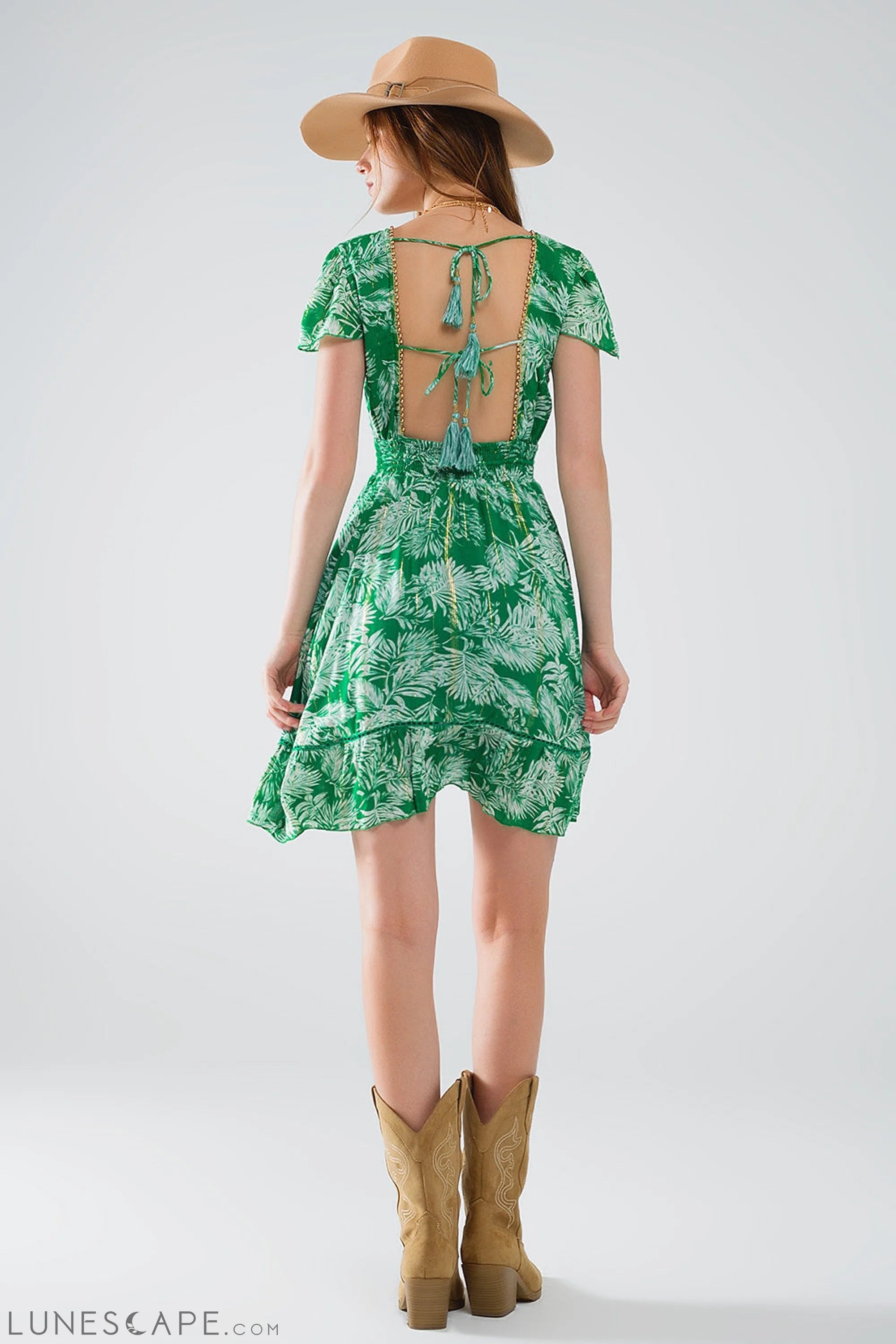 Short Green Boho Flower Print Dress With Open Back Women’s Fashion - Women’s Clothing - Dress - Short-Sleeve Dress