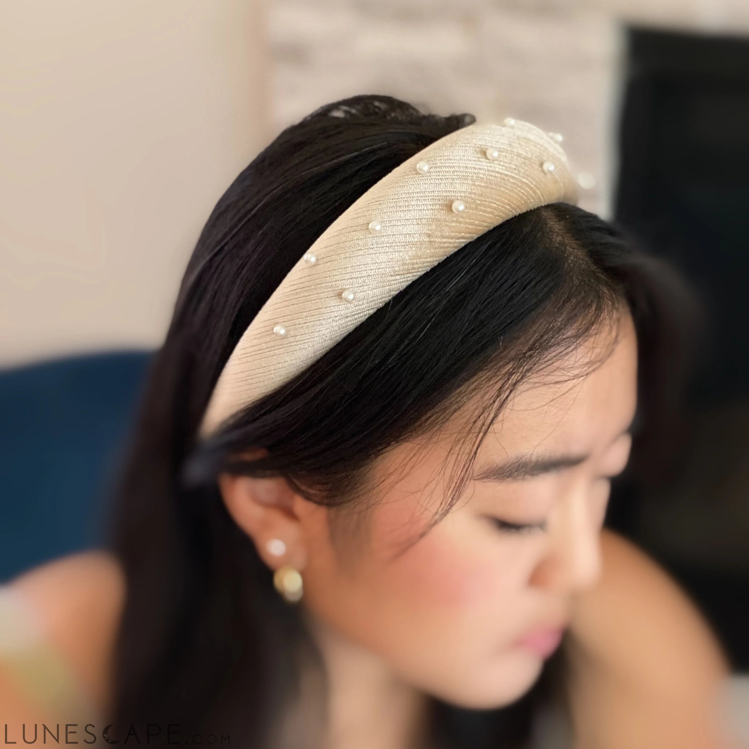 Silky Velvet Pearl Headband LUNESCAPE